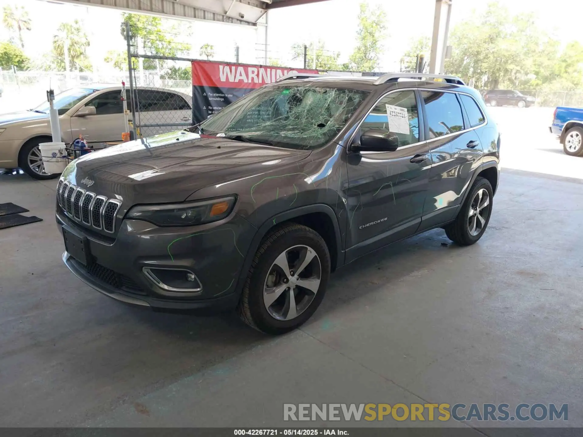 2 Photograph of a damaged car 1C4PJMDX6KD303225 JEEP CHEROKEE 2019