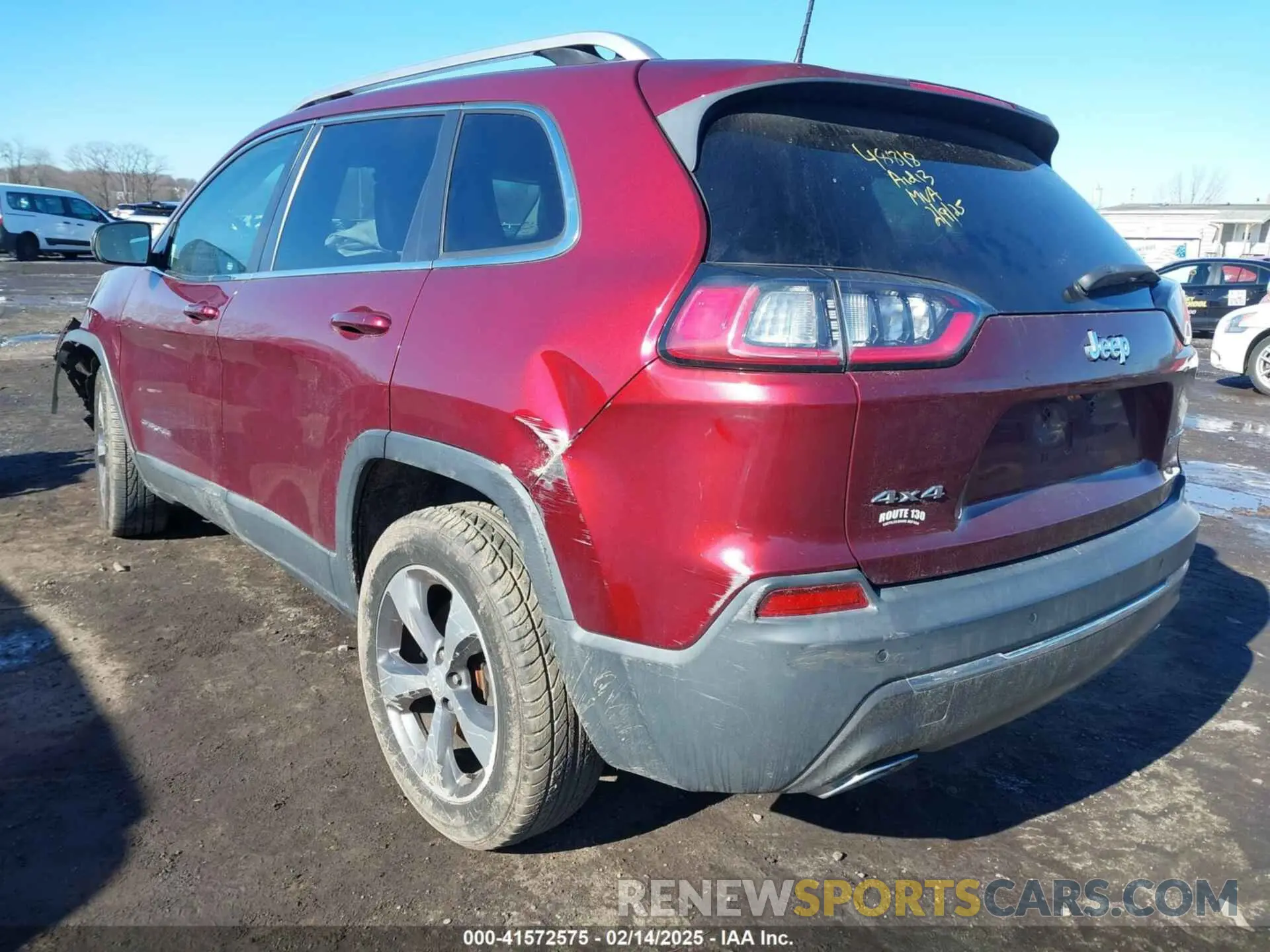 19 Photograph of a damaged car 1C4PJMDX6KD337276 JEEP CHEROKEE 2019