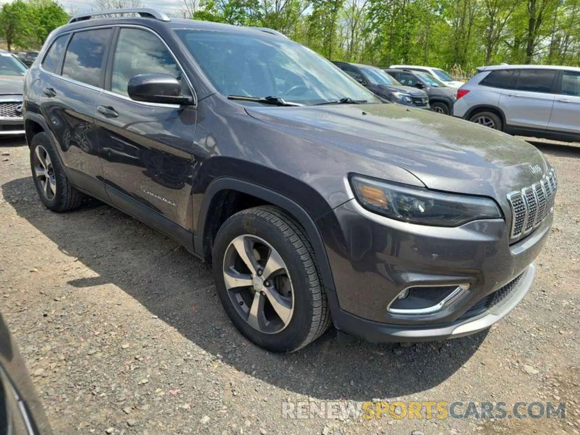 1 Photograph of a damaged car 1C4PJMDX6KD373808 JEEP CHEROKEE 2019