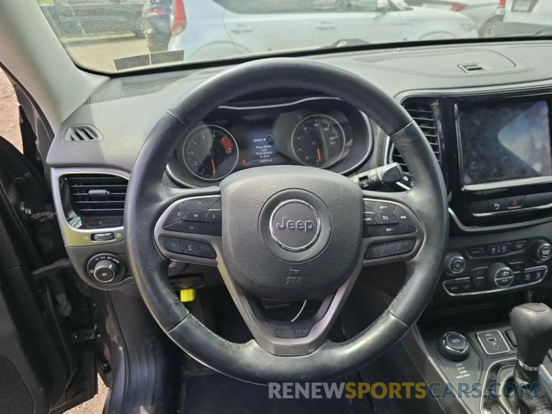 4 Photograph of a damaged car 1C4PJMDX6KD373808 JEEP CHEROKEE 2019