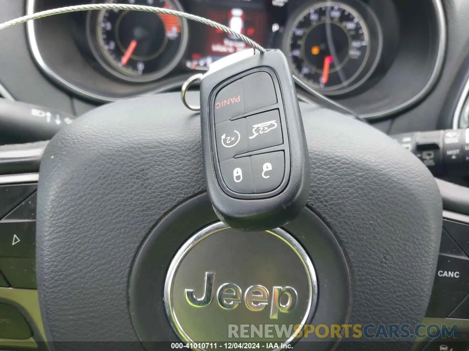 11 Photograph of a damaged car 1C4PJMDX7KD323421 JEEP CHEROKEE 2019