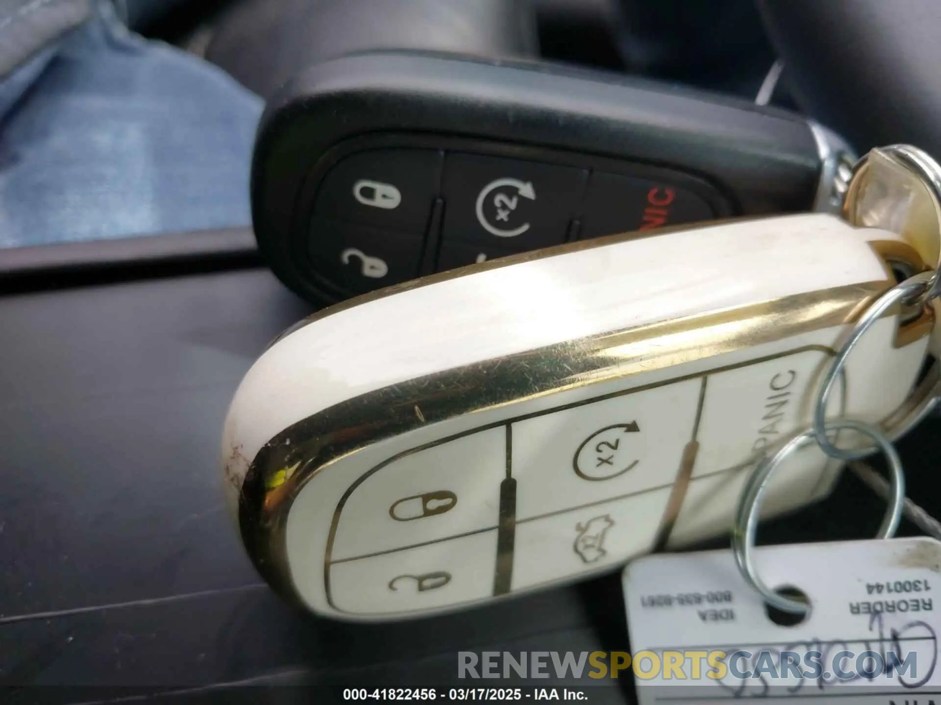 11 Photograph of a damaged car 1C4PJMDX7KD458933 JEEP CHEROKEE 2019