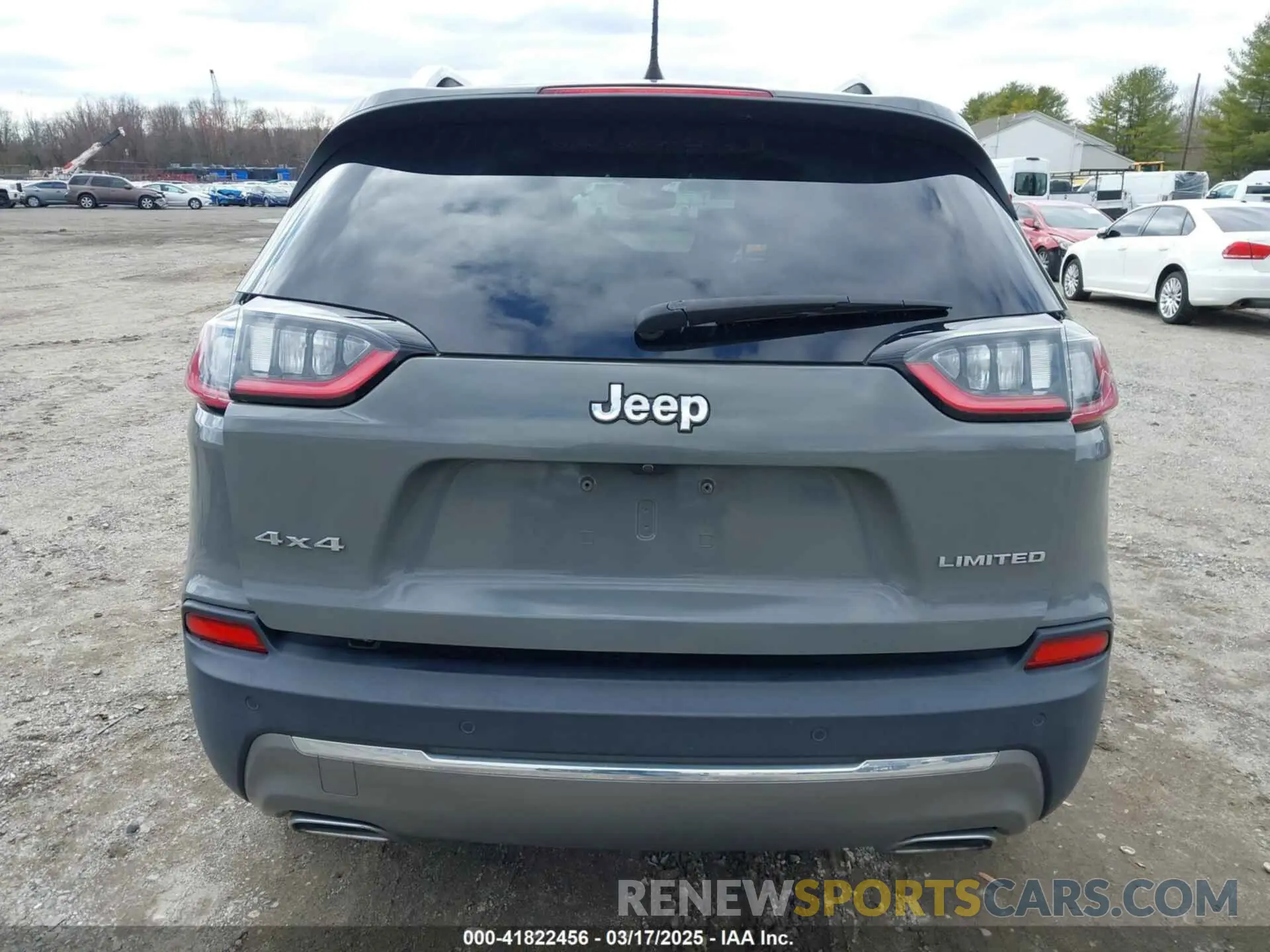 16 Photograph of a damaged car 1C4PJMDX7KD458933 JEEP CHEROKEE 2019
