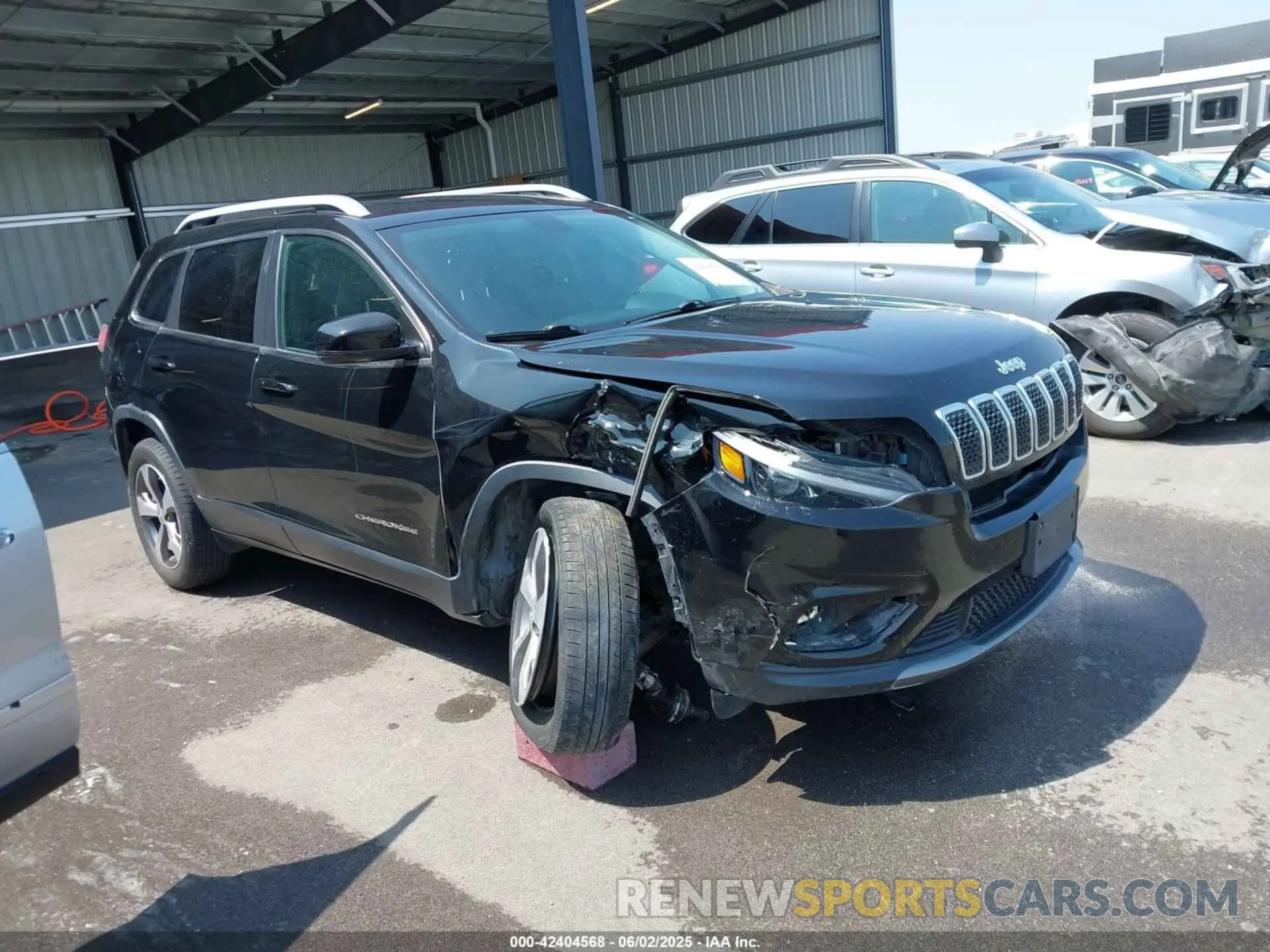 1 Photograph of a damaged car 1C4PJMDX7KD467521 JEEP CHEROKEE 2019