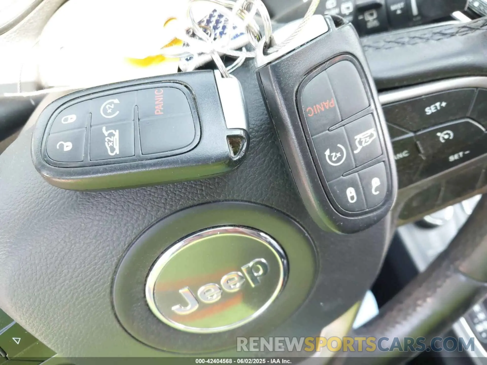 11 Photograph of a damaged car 1C4PJMDX7KD467521 JEEP CHEROKEE 2019