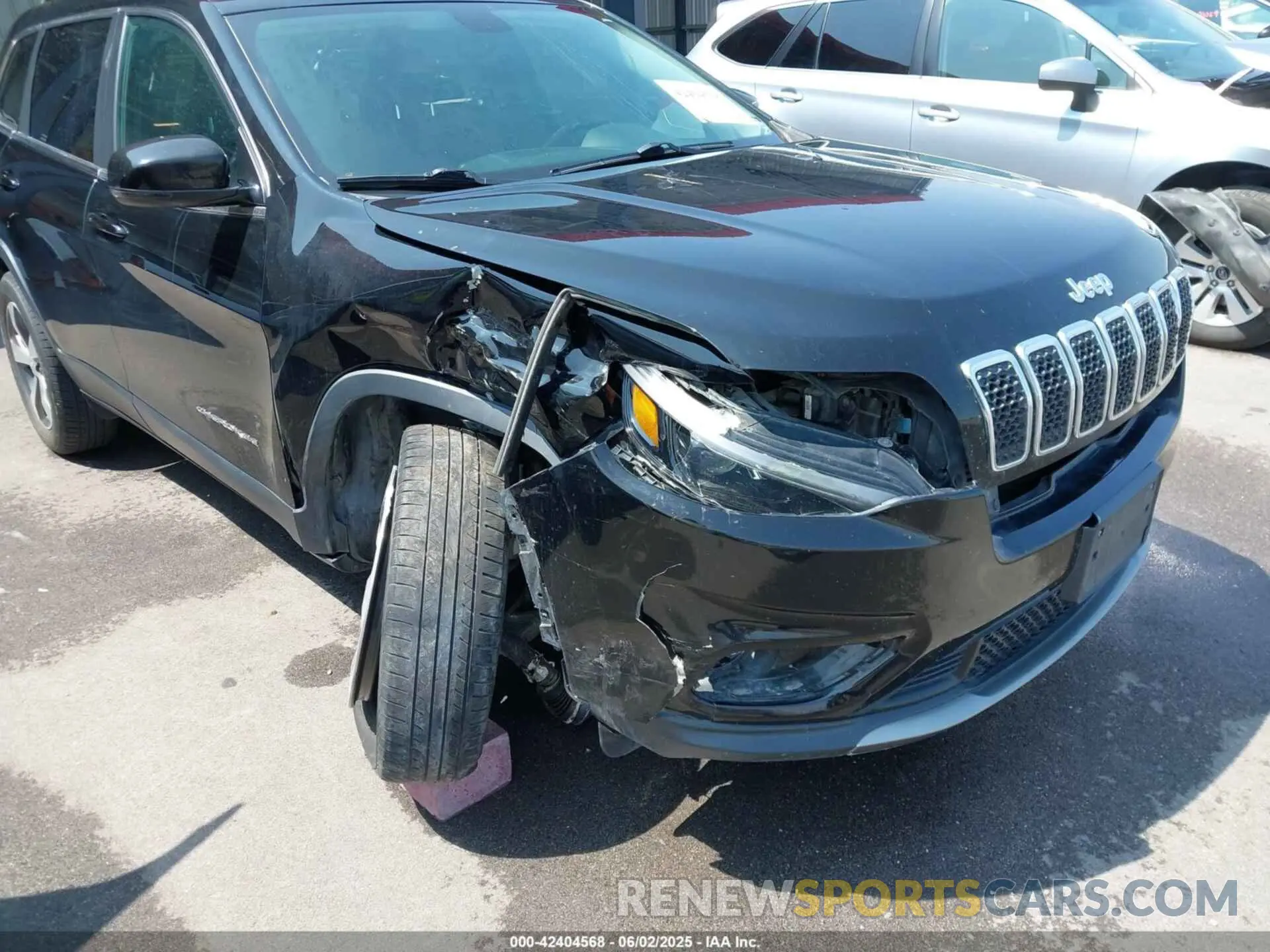 6 Photograph of a damaged car 1C4PJMDX7KD467521 JEEP CHEROKEE 2019