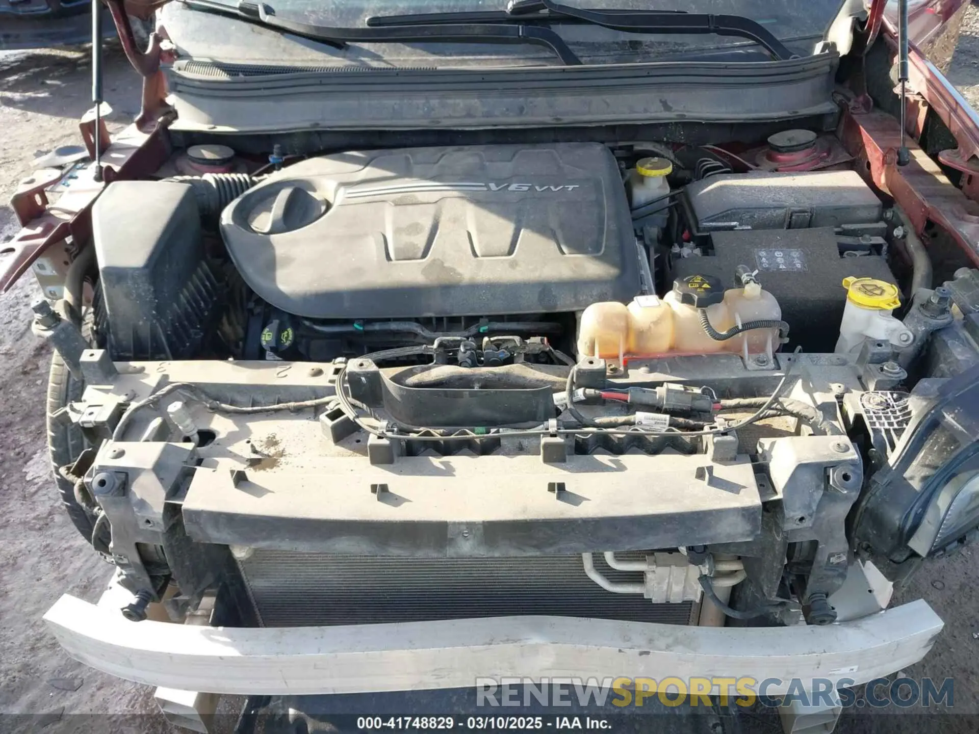 10 Photograph of a damaged car 1C4PJMDX8KD121008 JEEP CHEROKEE 2019