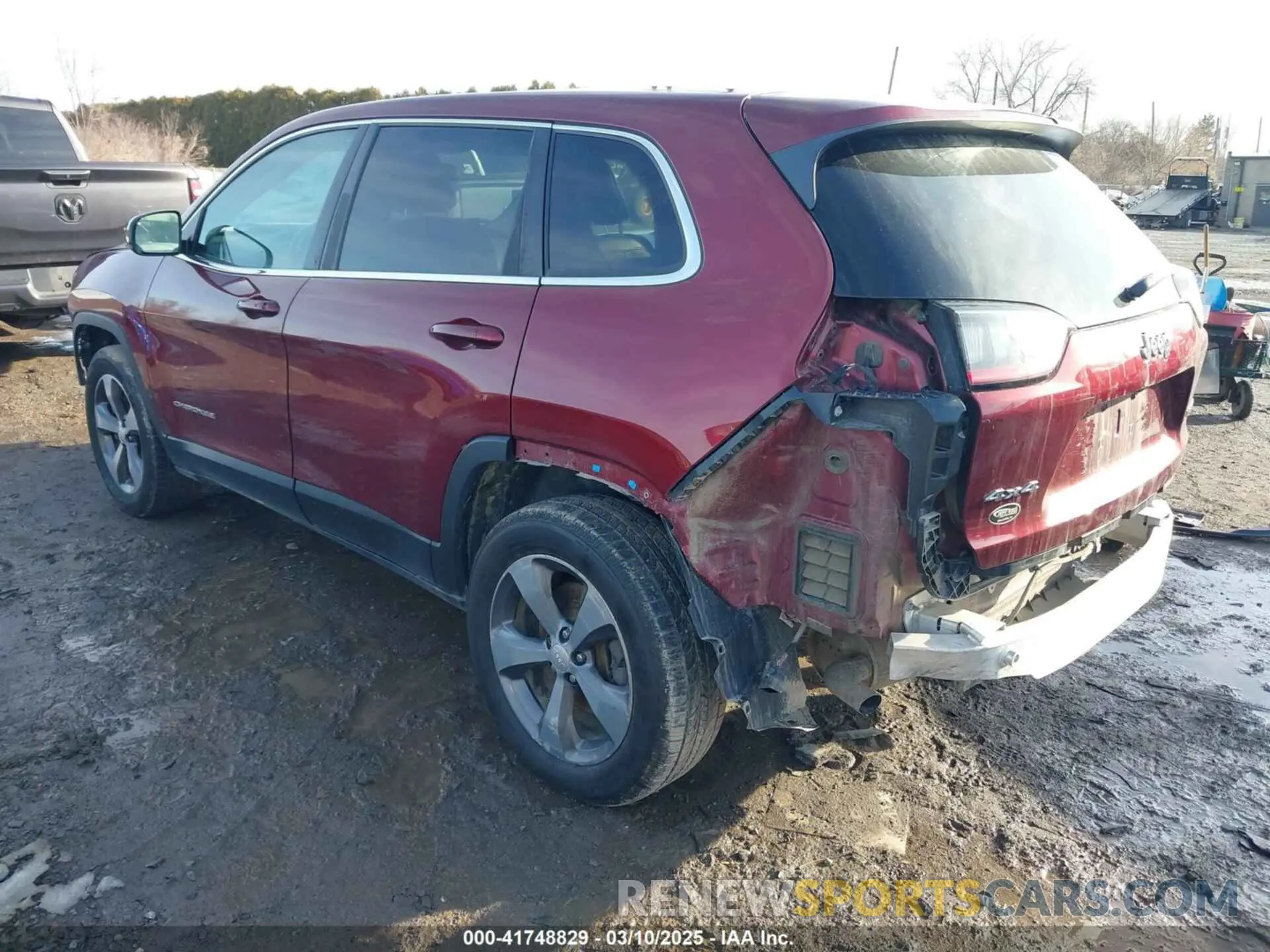 3 Photograph of a damaged car 1C4PJMDX8KD121008 JEEP CHEROKEE 2019
