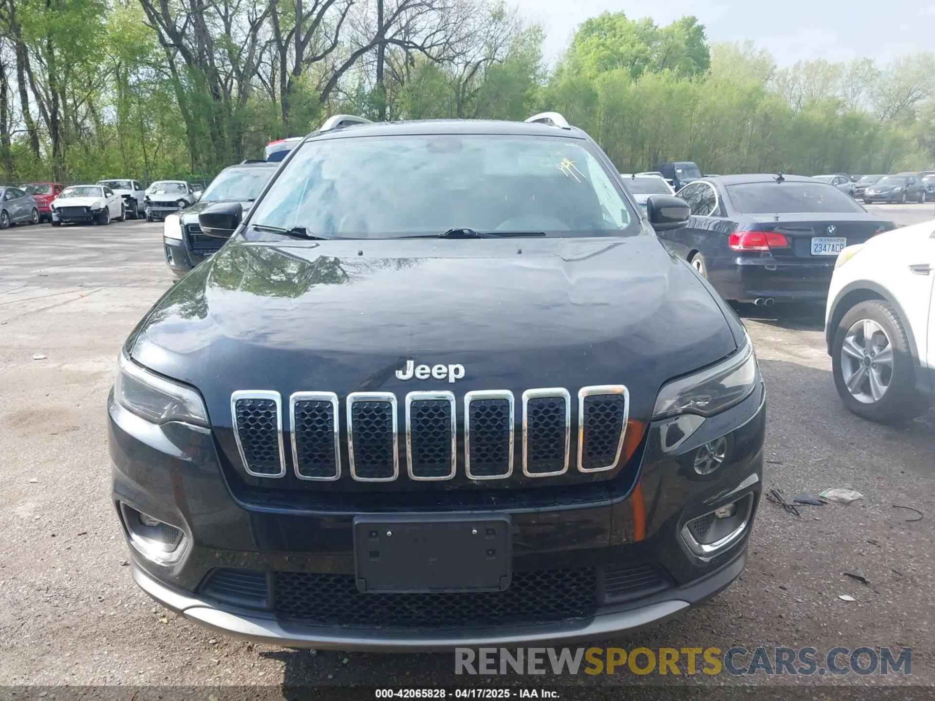 6 Photograph of a damaged car 1C4PJMDX8KD186411 JEEP CHEROKEE 2019