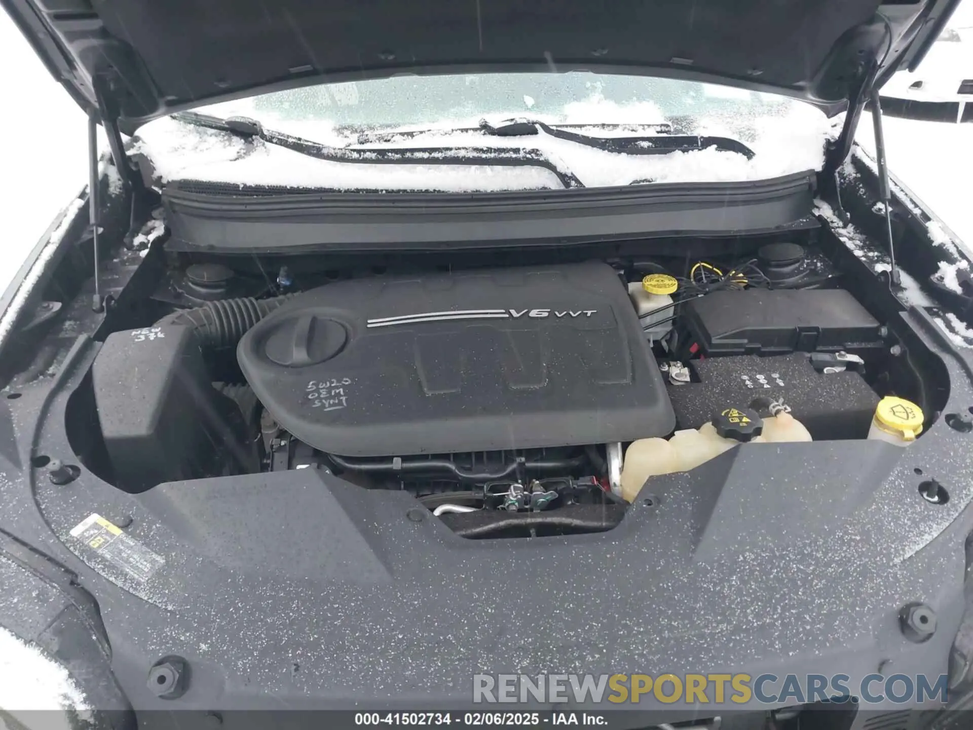 10 Photograph of a damaged car 1C4PJMDX8KD252925 JEEP CHEROKEE 2019