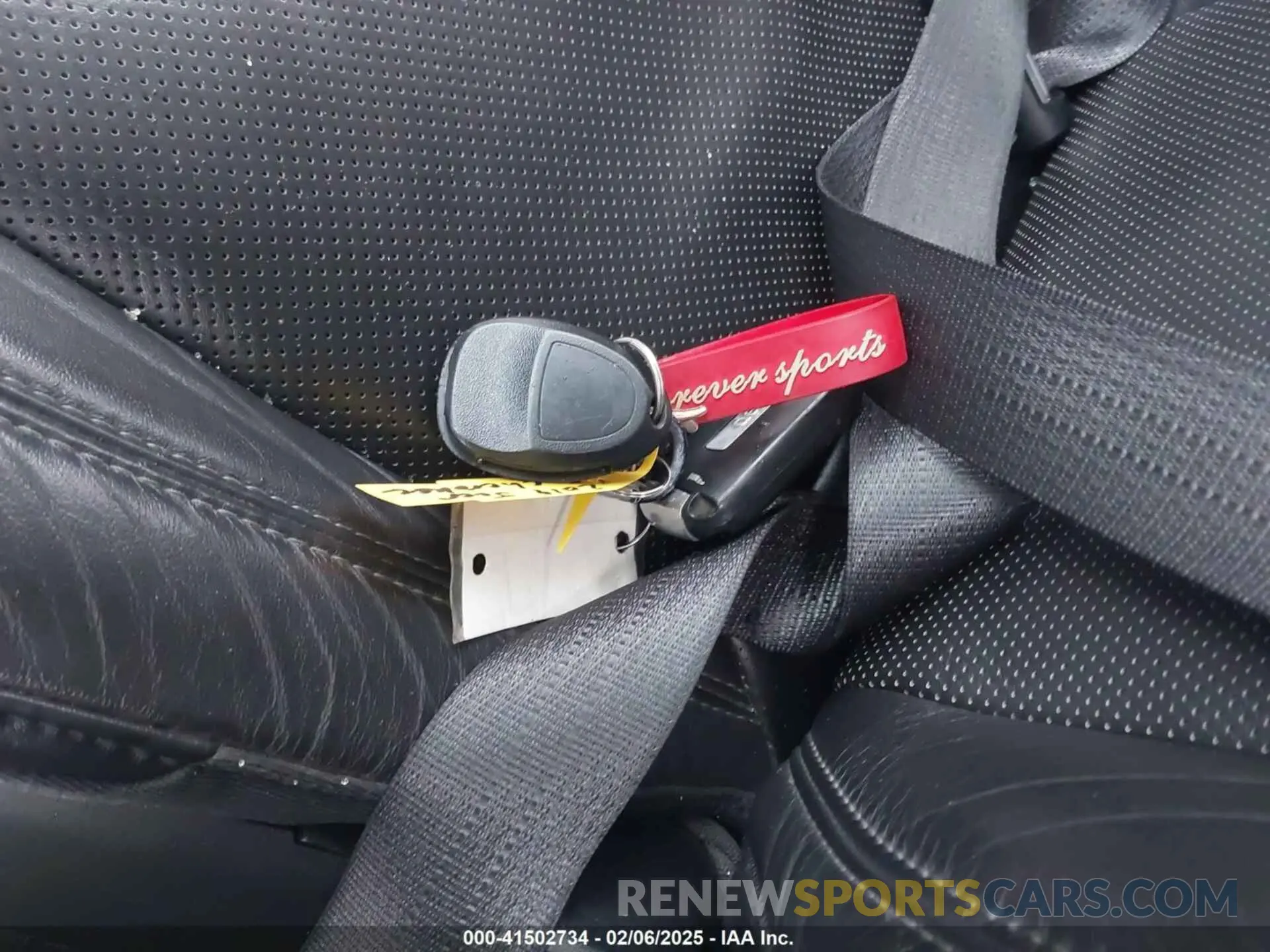 11 Photograph of a damaged car 1C4PJMDX8KD252925 JEEP CHEROKEE 2019