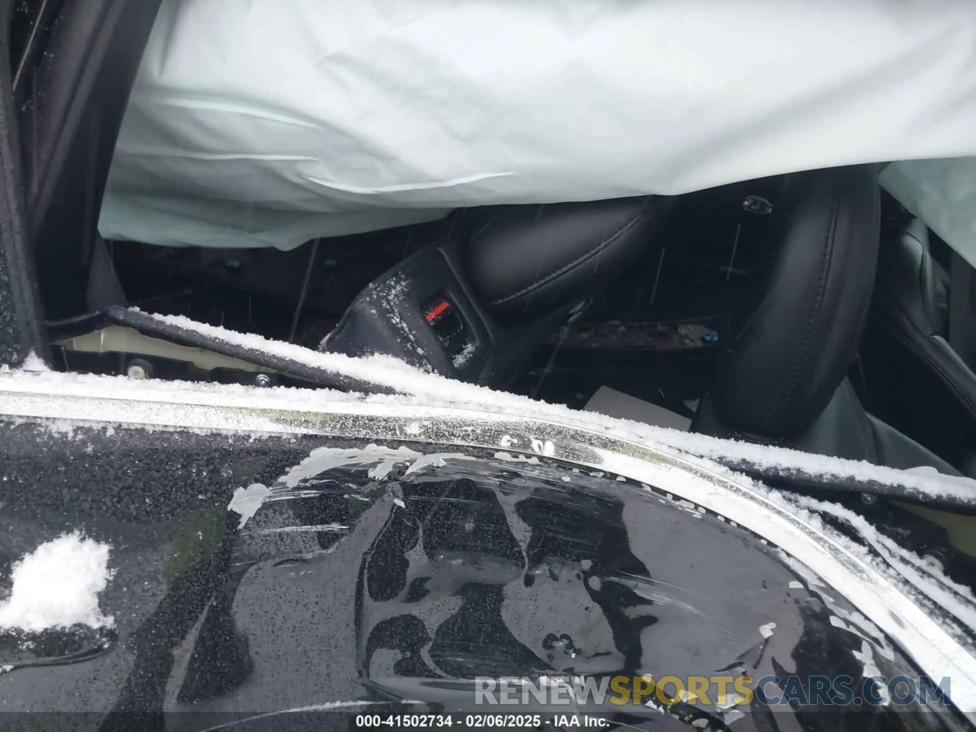 8 Photograph of a damaged car 1C4PJMDX8KD252925 JEEP CHEROKEE 2019