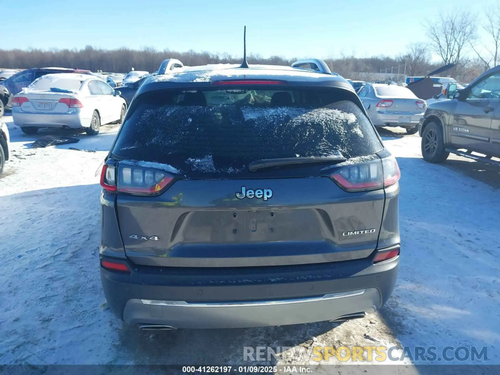 15 Photograph of a damaged car 1C4PJMDX8KD267649 JEEP CHEROKEE 2019