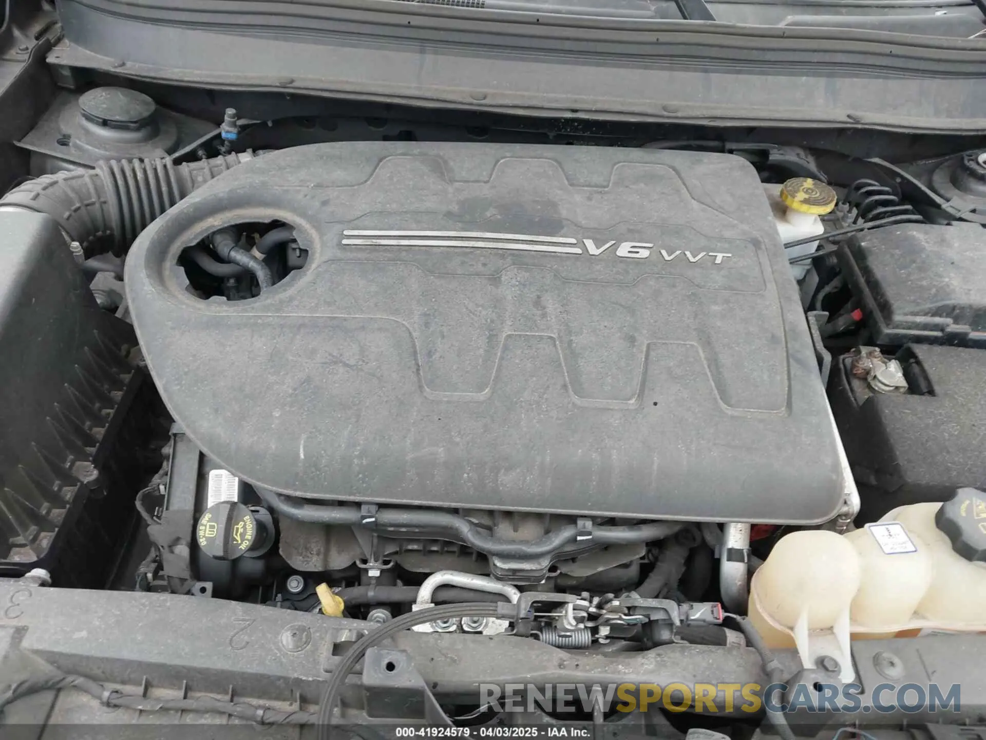 10 Photograph of a damaged car 1C4PJMDX8KD276481 JEEP CHEROKEE 2019