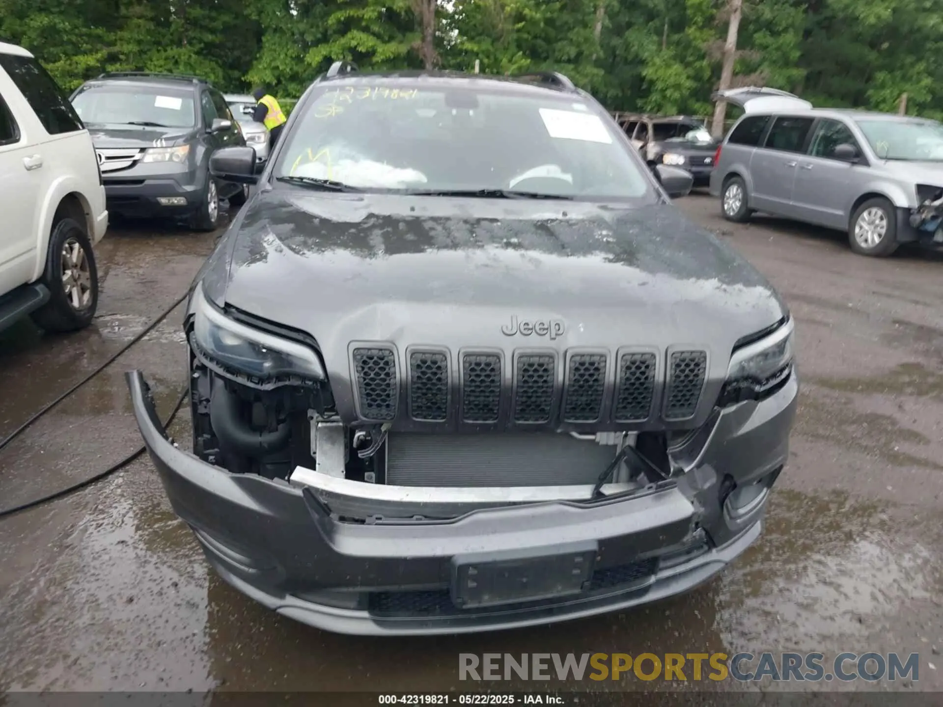 12 Photograph of a damaged car 1C4PJMDX8KD333942 JEEP CHEROKEE 2019