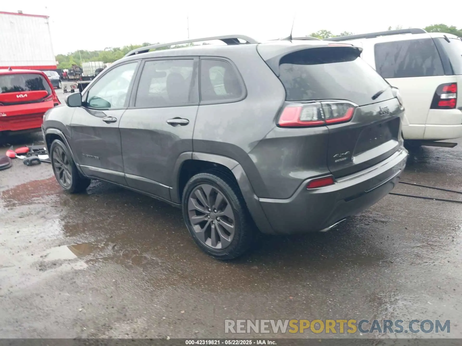 3 Photograph of a damaged car 1C4PJMDX8KD333942 JEEP CHEROKEE 2019