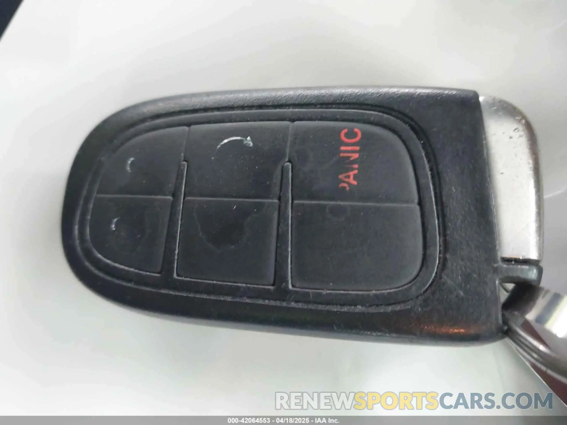 11 Photograph of a damaged car 1C4PJMDX8KD440702 JEEP CHEROKEE 2019