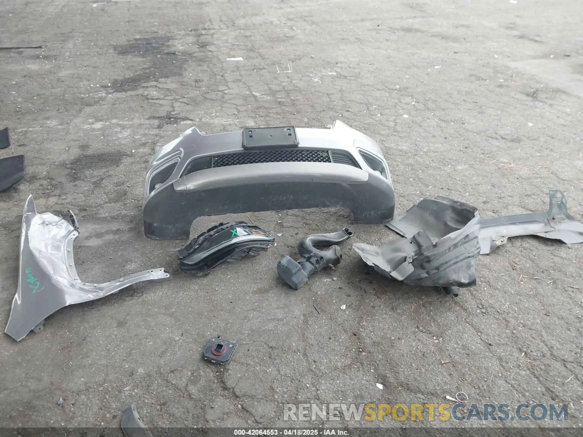 12 Photograph of a damaged car 1C4PJMDX8KD440702 JEEP CHEROKEE 2019