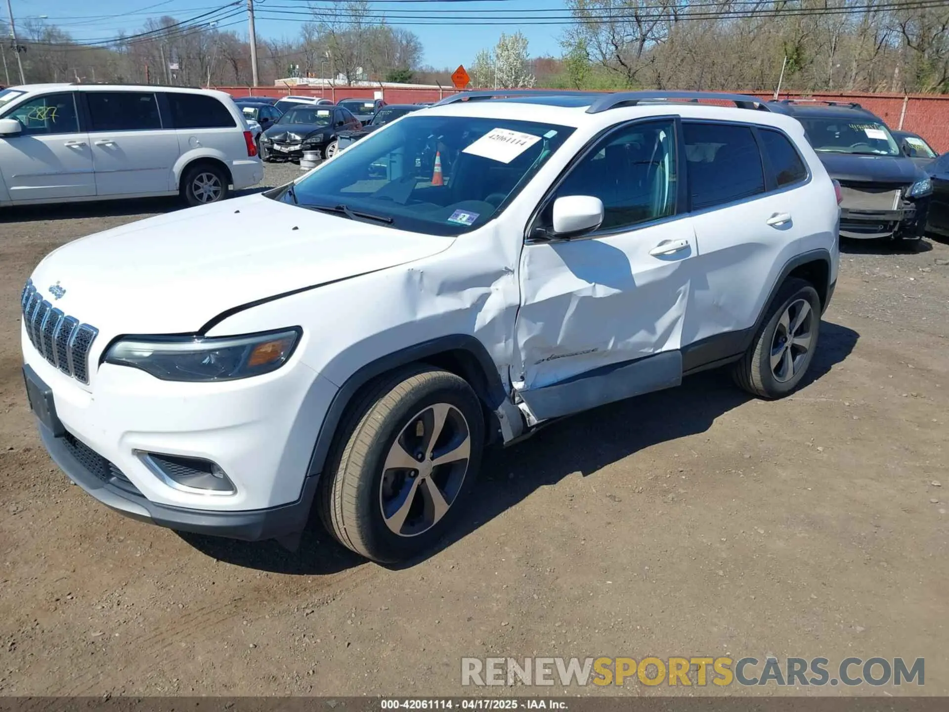 2 Photograph of a damaged car 1C4PJMDX9KD188989 JEEP CHEROKEE 2019