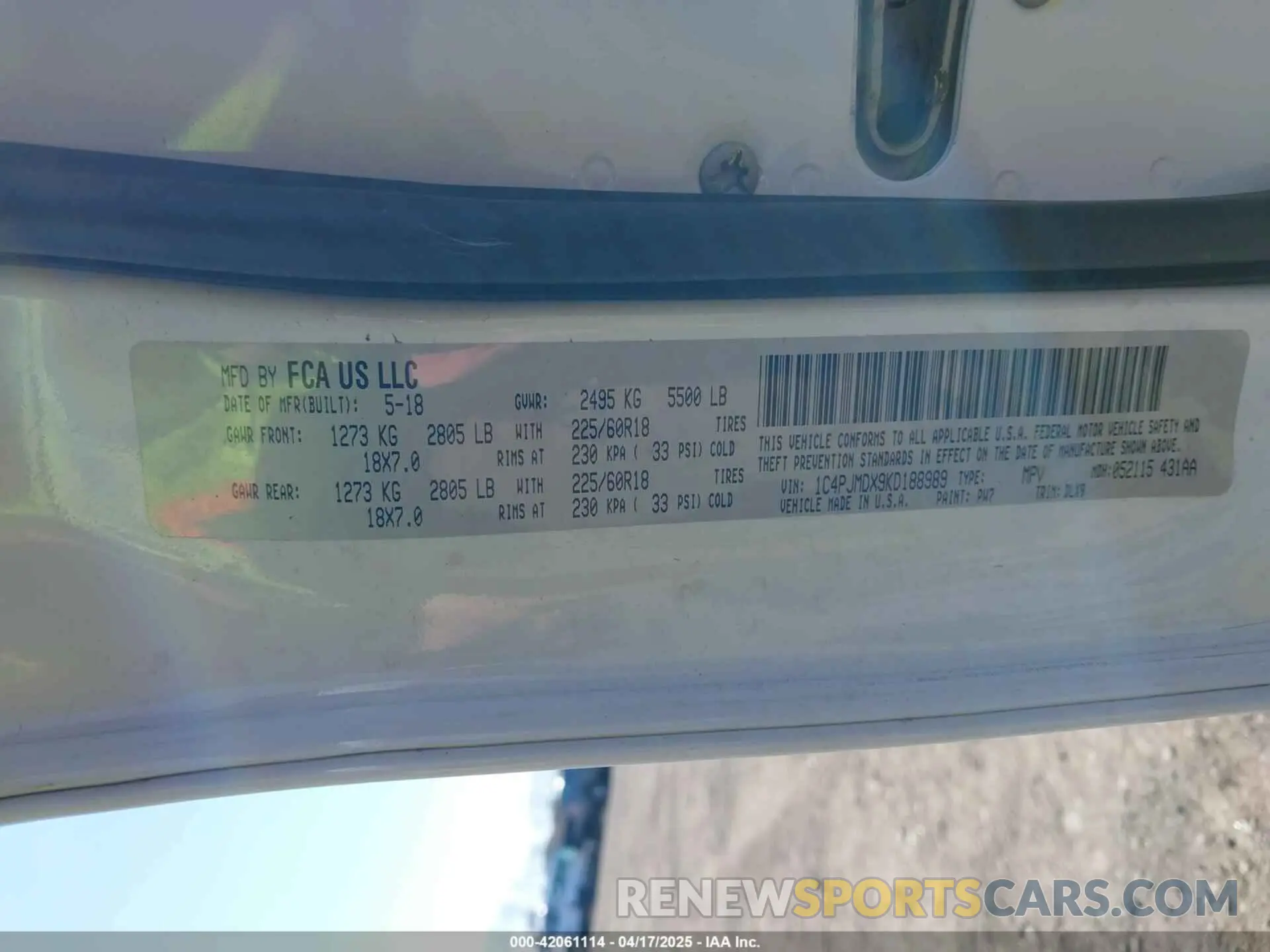 9 Photograph of a damaged car 1C4PJMDX9KD188989 JEEP CHEROKEE 2019