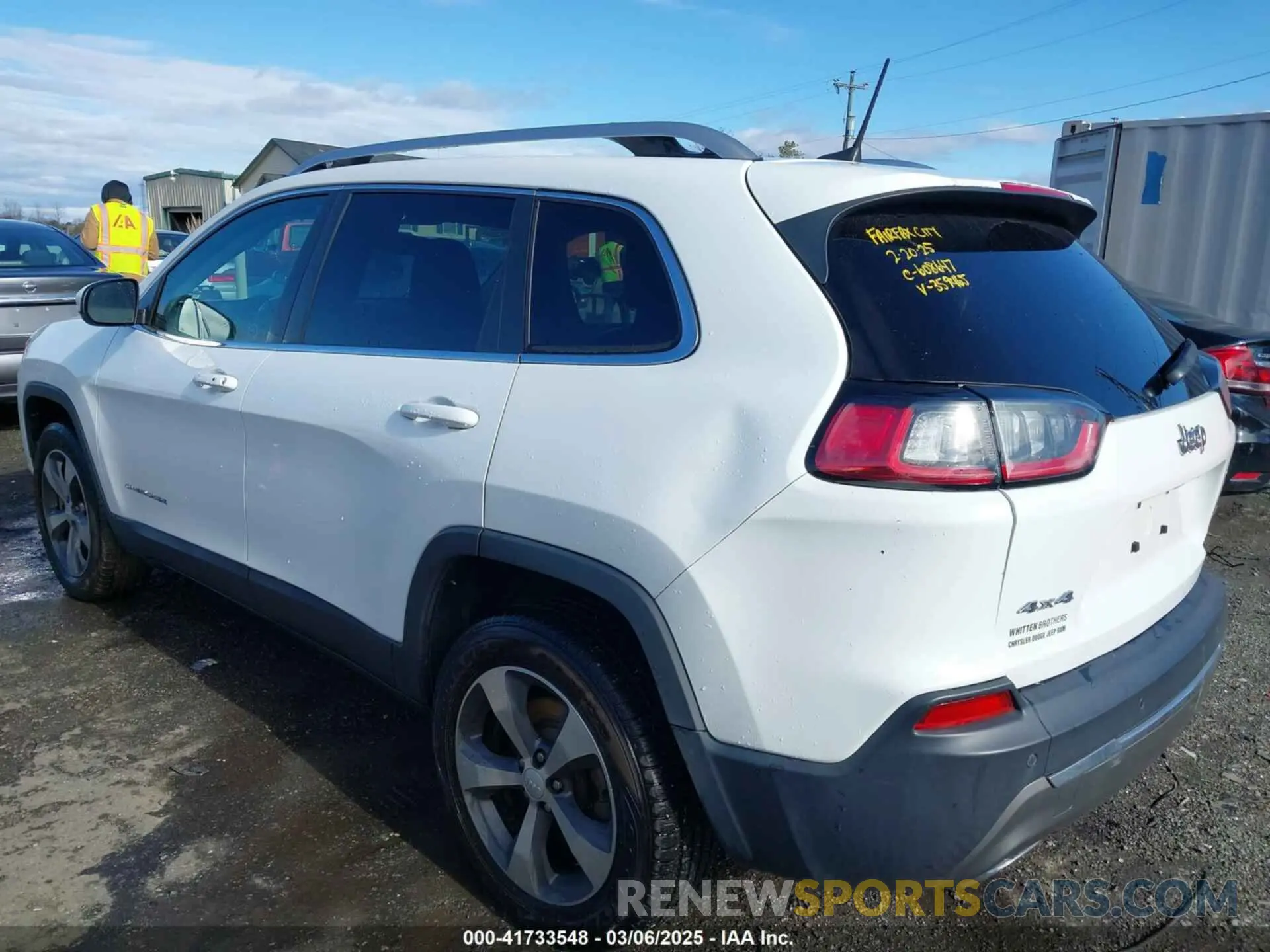 3 Photograph of a damaged car 1C4PJMDX9KD359465 JEEP CHEROKEE 2019