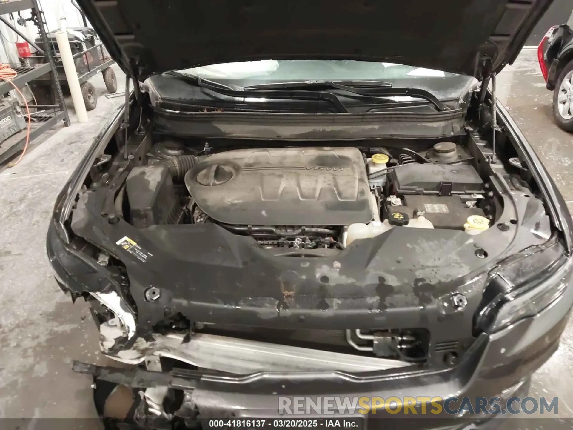 10 Photograph of a damaged car 1C4PJMDX9KD458707 JEEP CHEROKEE 2019