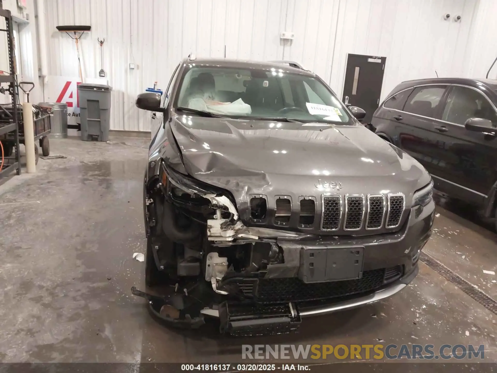 12 Photograph of a damaged car 1C4PJMDX9KD458707 JEEP CHEROKEE 2019