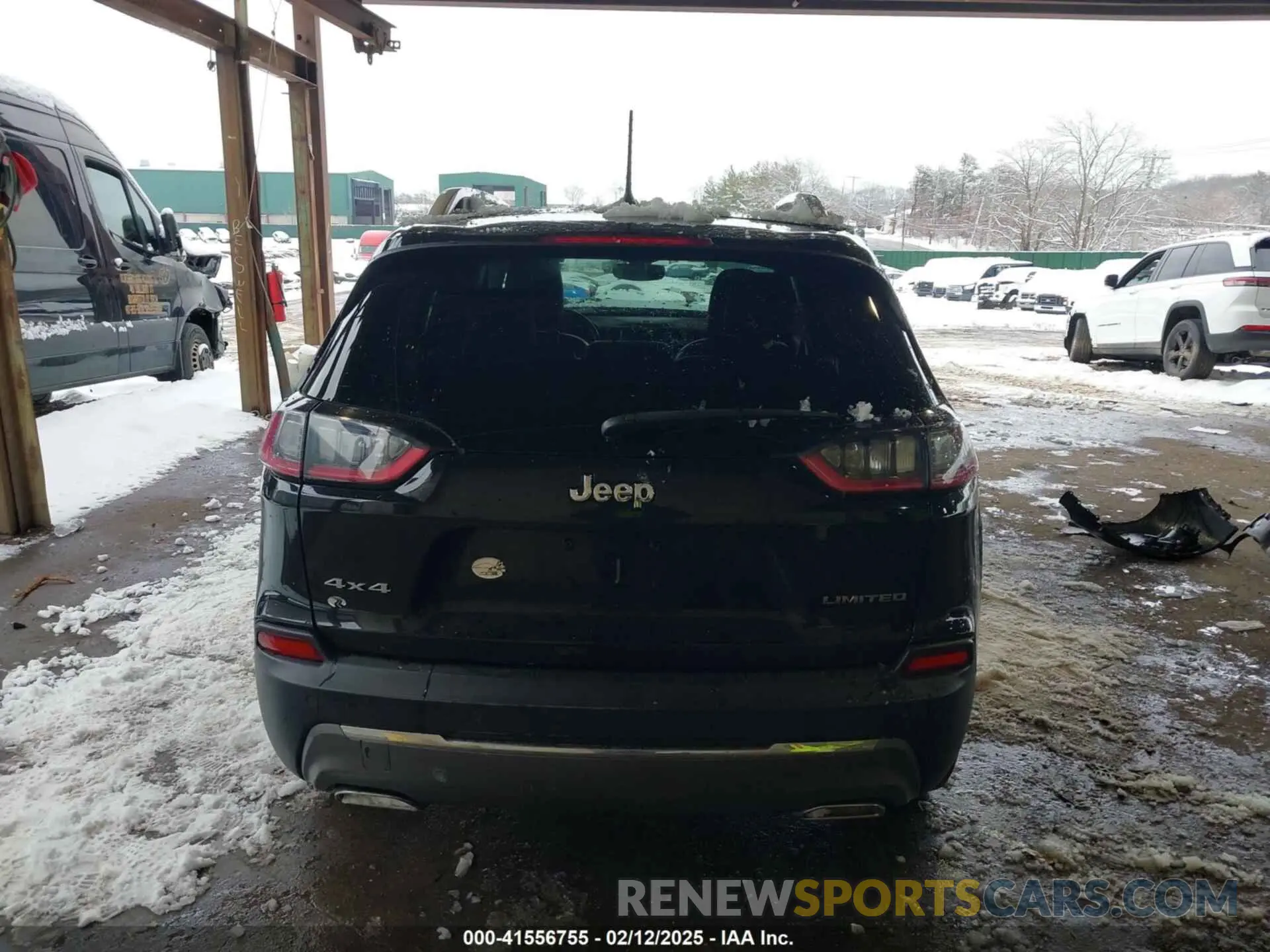 16 Photograph of a damaged car 1C4PJMDX9KD471764 JEEP CHEROKEE 2019
