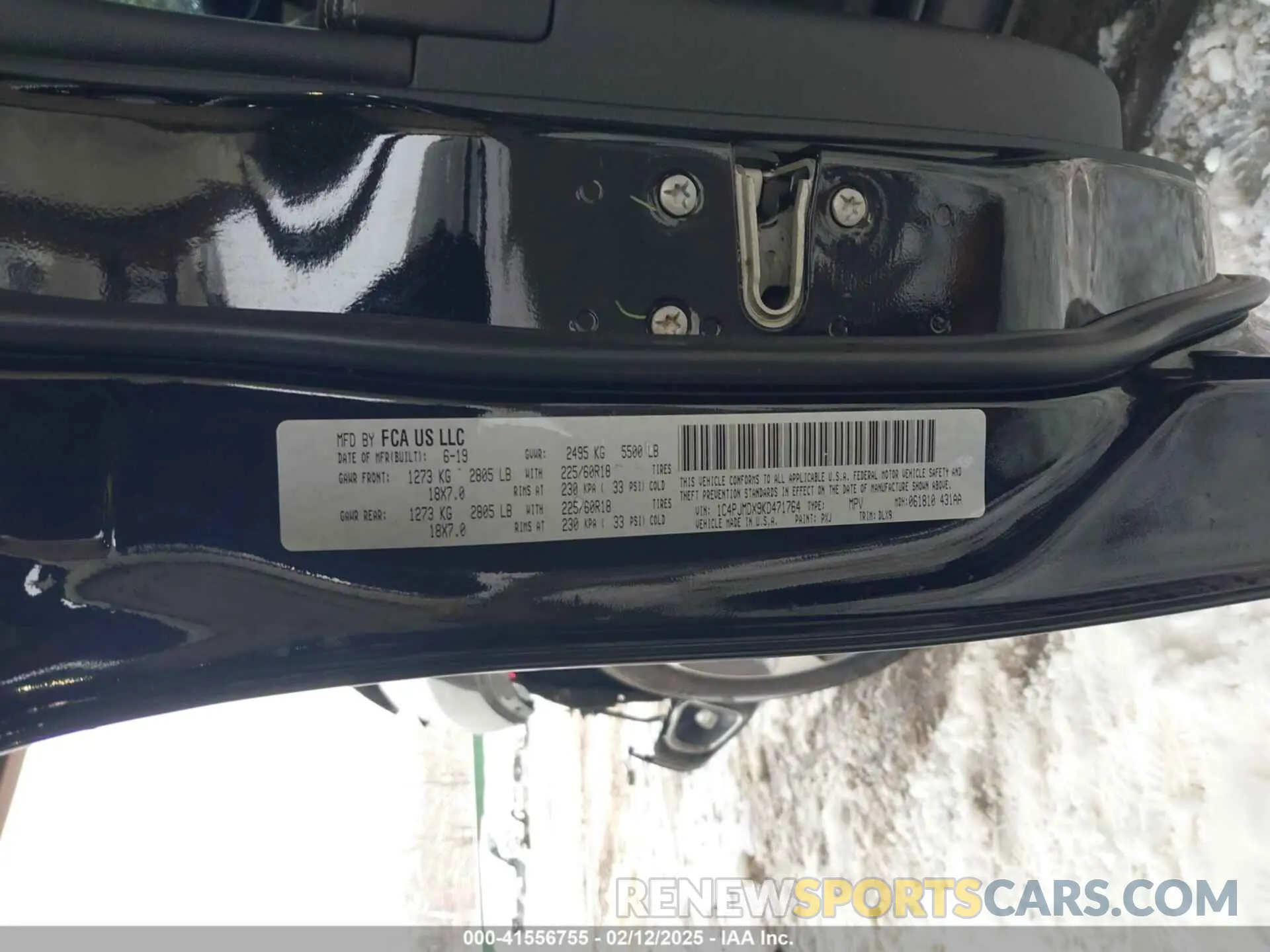 9 Photograph of a damaged car 1C4PJMDX9KD471764 JEEP CHEROKEE 2019