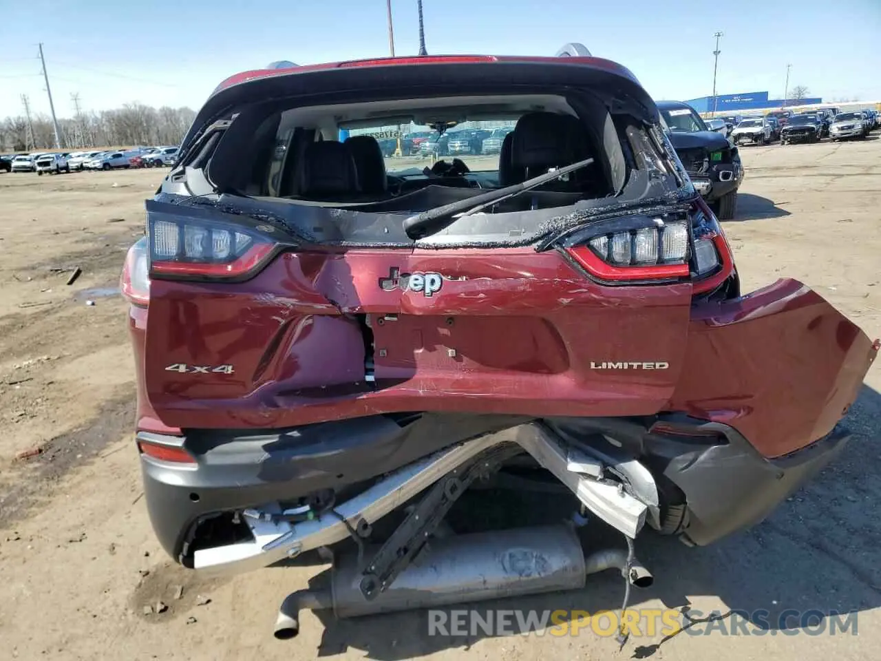 6 Photograph of a damaged car 1C4PJMDXXKD104243 JEEP CHEROKEE 2019