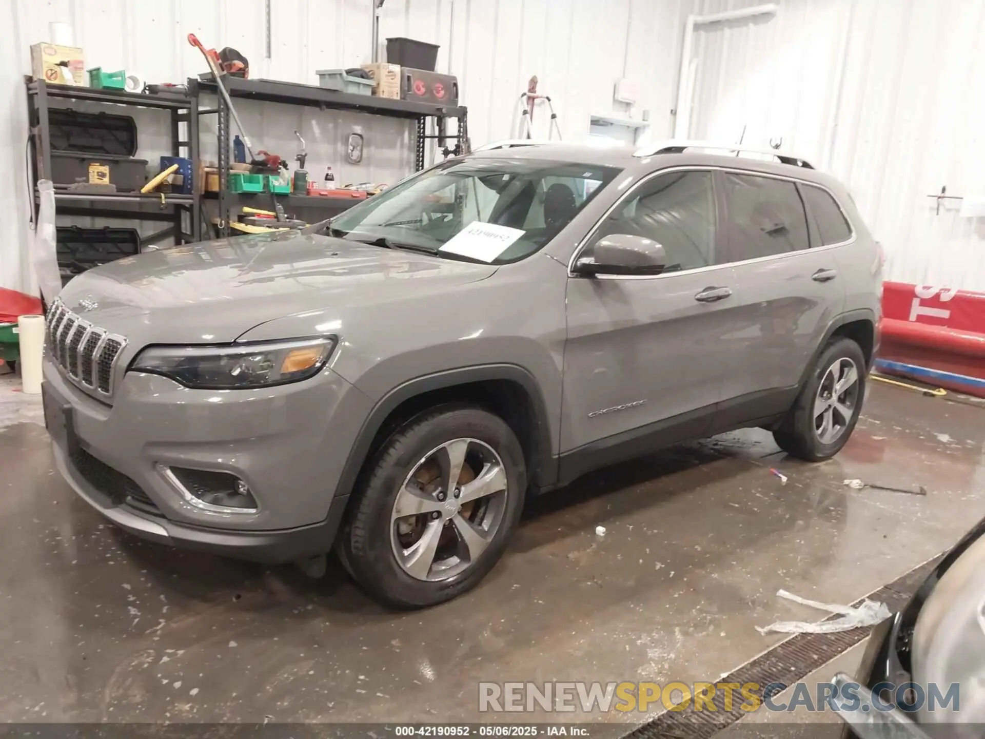 2 Photograph of a damaged car 1C4PJMDXXKD350693 JEEP CHEROKEE 2019