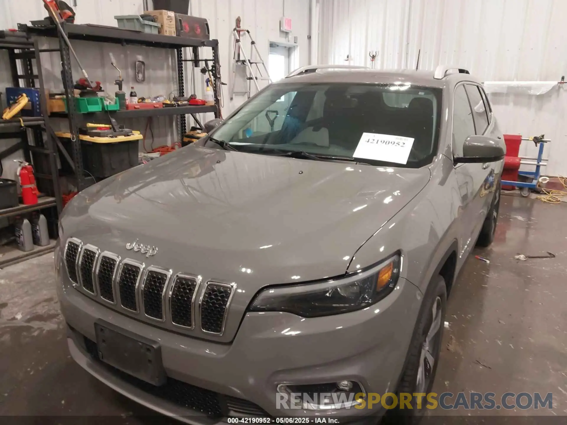 6 Photograph of a damaged car 1C4PJMDXXKD350693 JEEP CHEROKEE 2019