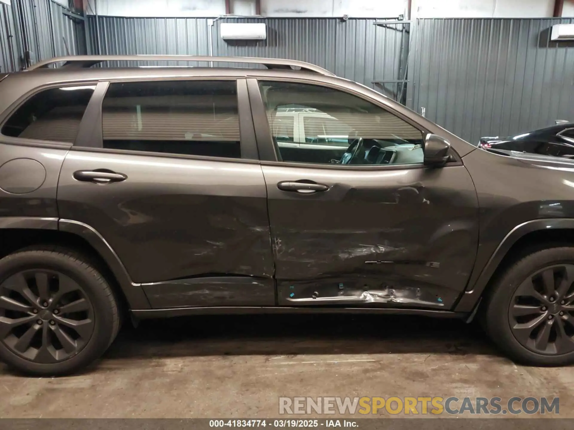 13 Photograph of a damaged car 1C4PJMDXXKD354324 JEEP CHEROKEE 2019