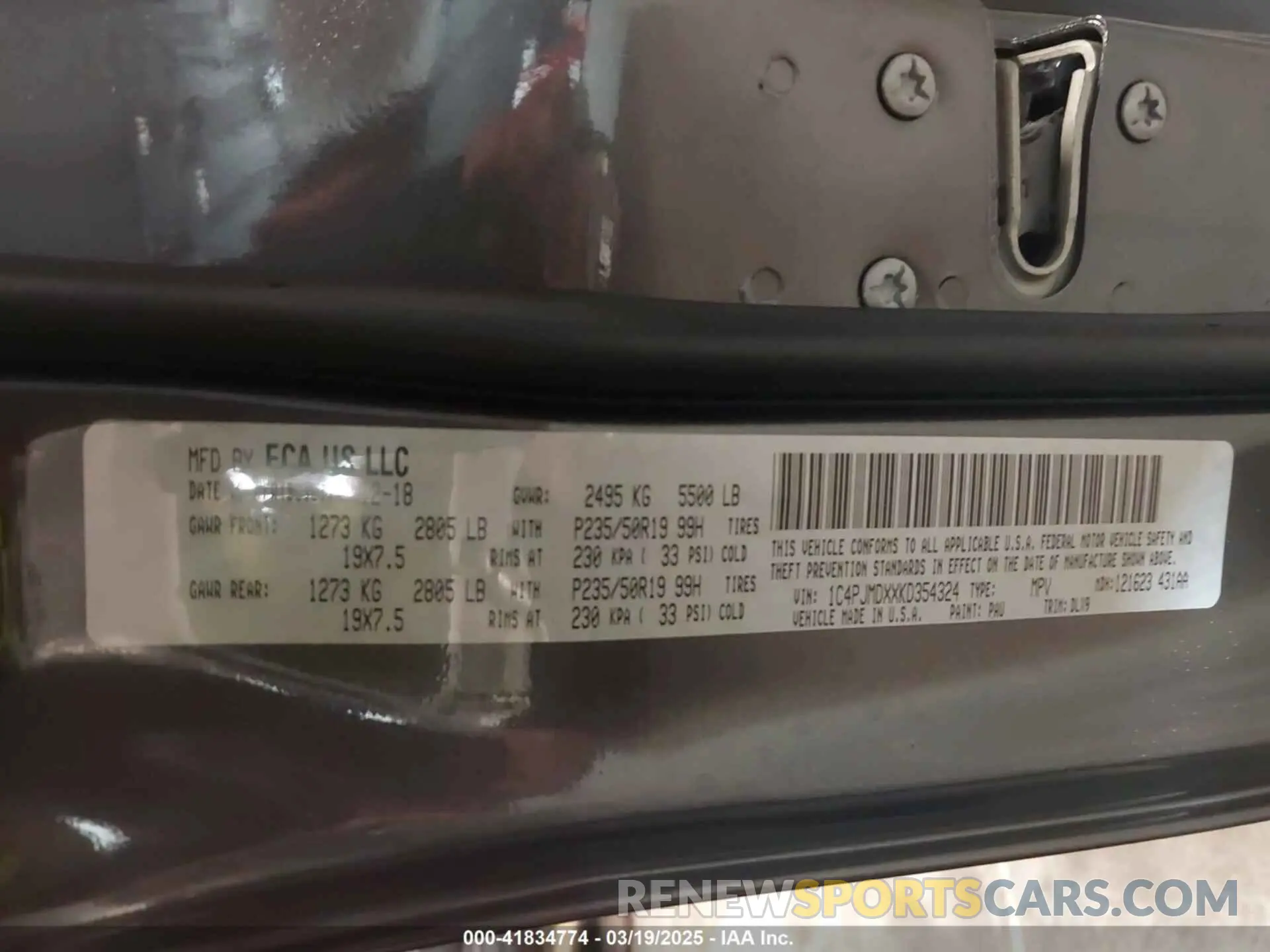 9 Photograph of a damaged car 1C4PJMDXXKD354324 JEEP CHEROKEE 2019