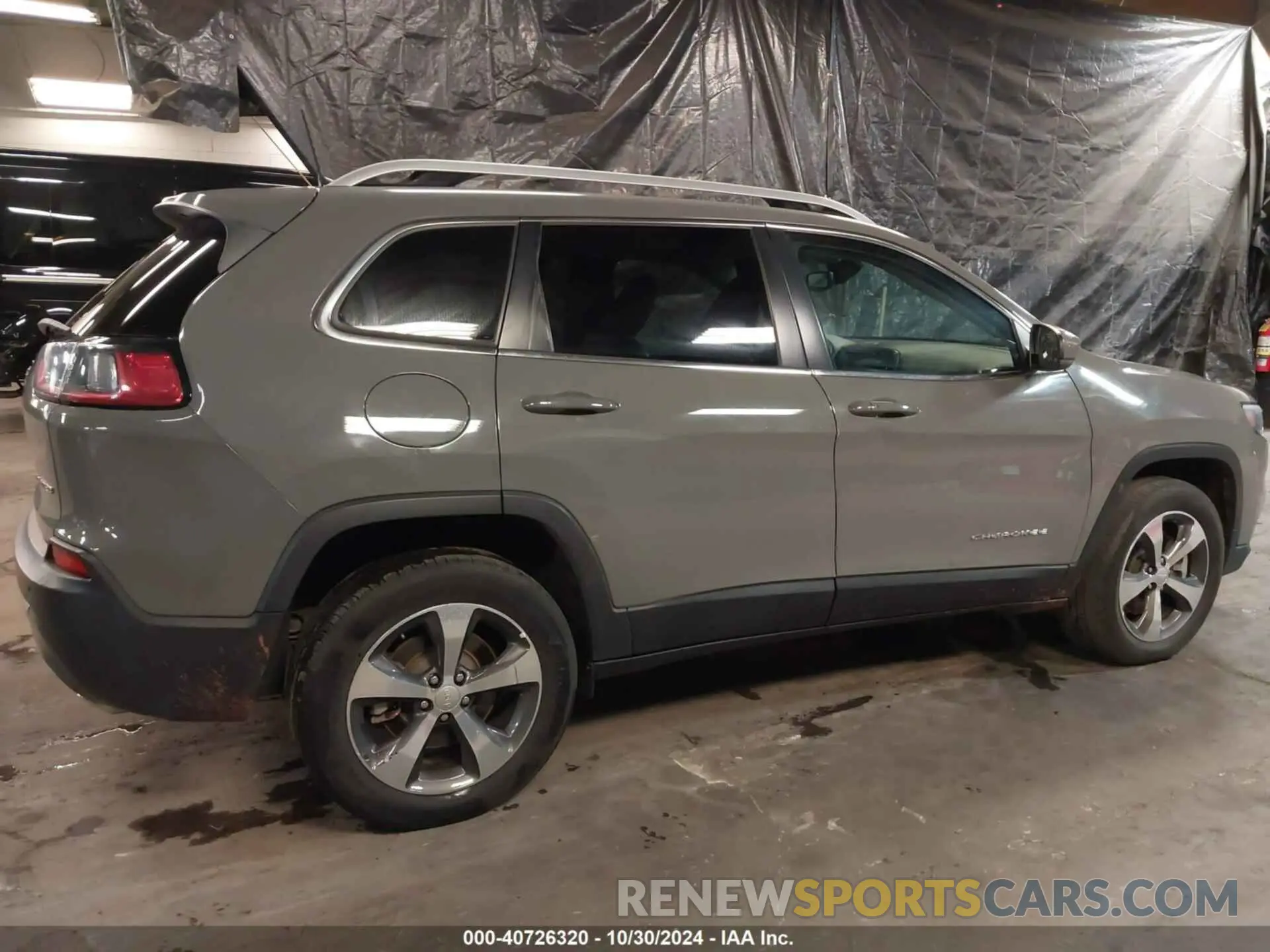 4 Photograph of a damaged car 1C4PJMDXXKD390014 JEEP CHEROKEE 2019