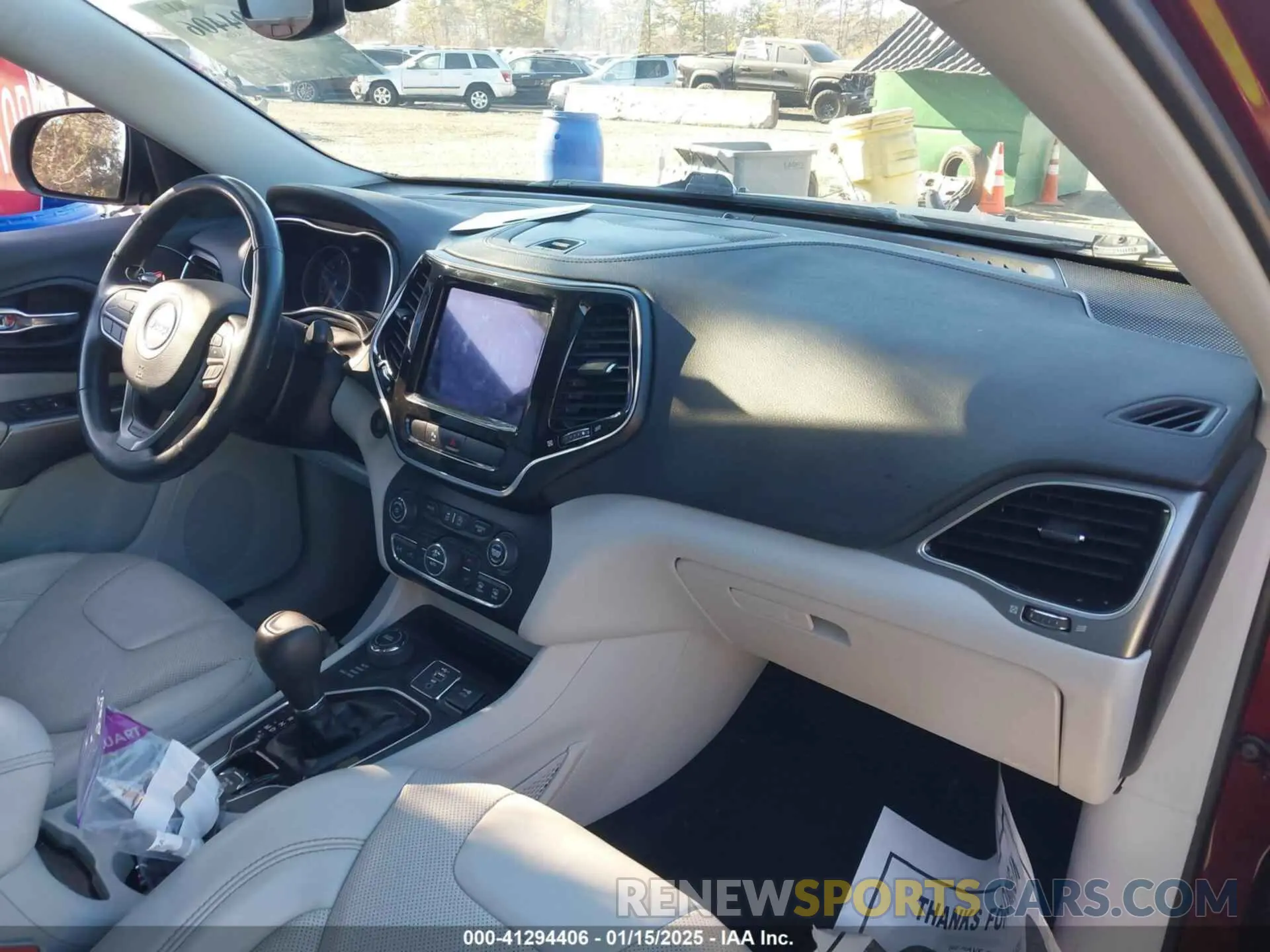 5 Photograph of a damaged car 1C4PJMDXXKD417177 JEEP CHEROKEE 2019