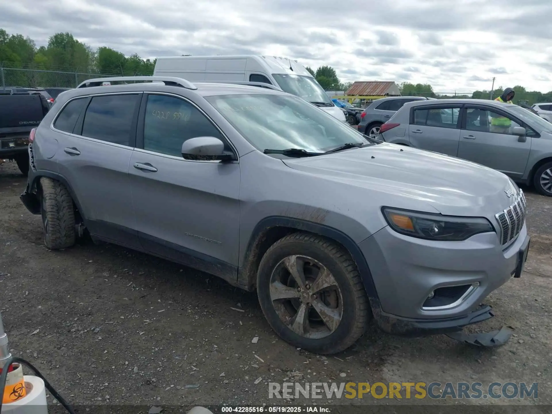 1 Photograph of a damaged car 1C4PJMDXXKD451183 JEEP CHEROKEE 2019
