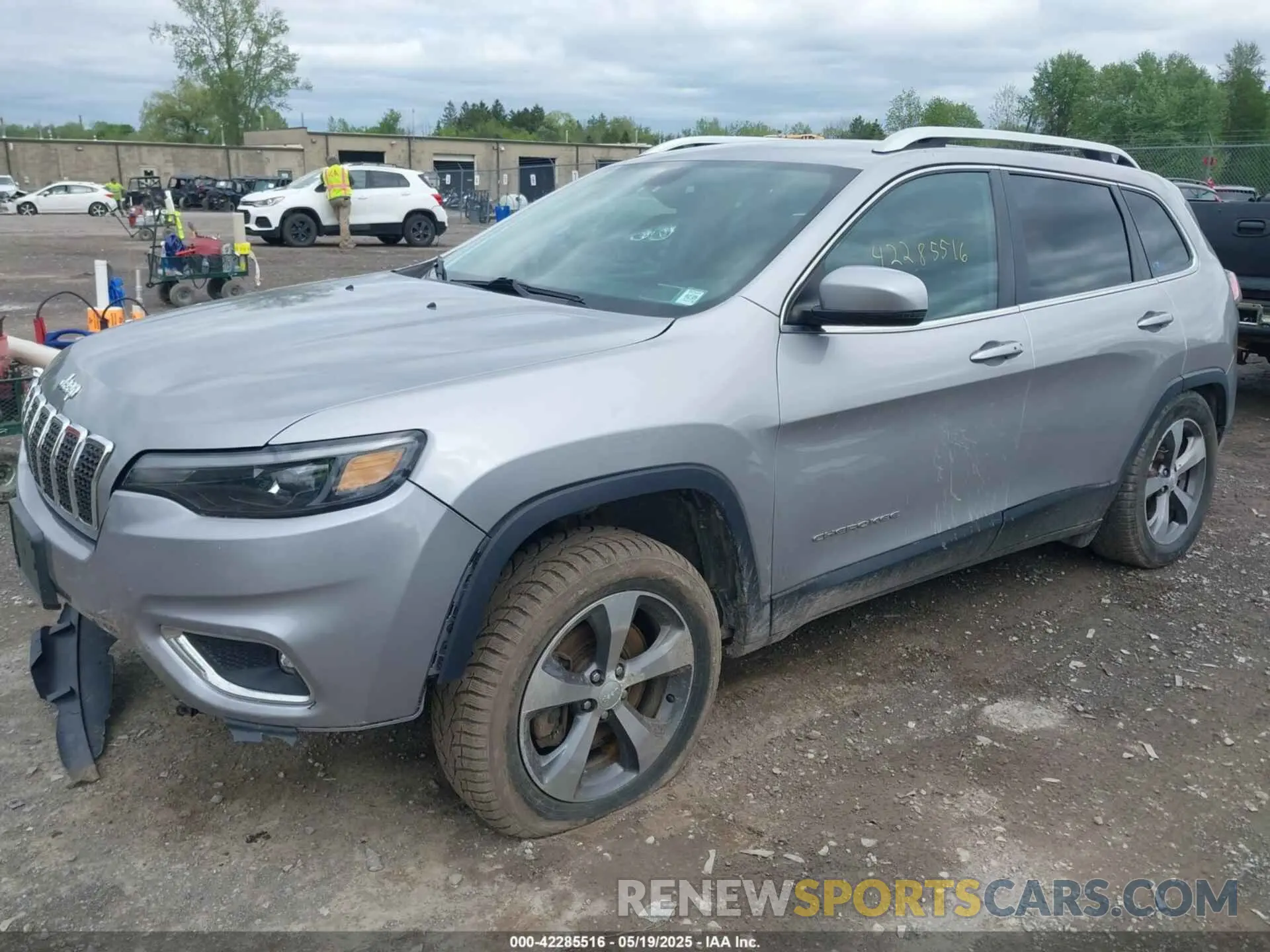 2 Photograph of a damaged car 1C4PJMDXXKD451183 JEEP CHEROKEE 2019