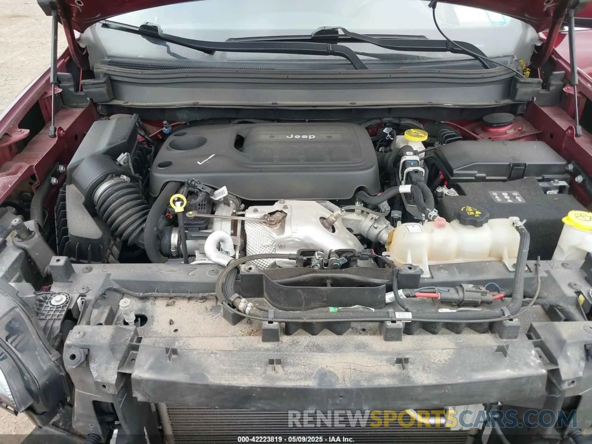 10 Photograph of a damaged car 1C4PJMJN2KD173866 JEEP CHEROKEE 2019