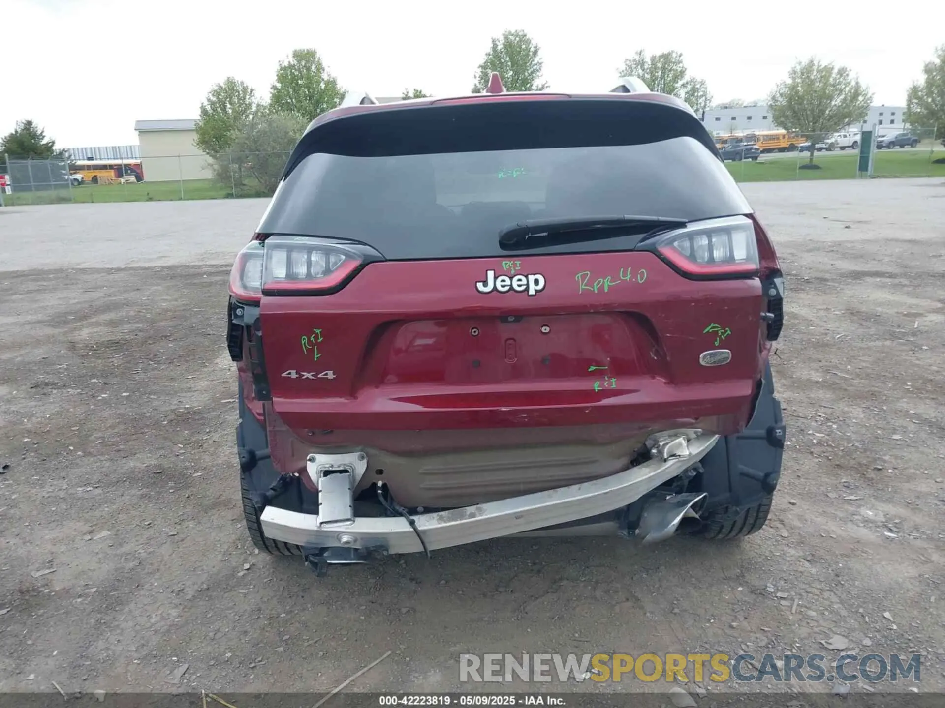 16 Photograph of a damaged car 1C4PJMJN2KD173866 JEEP CHEROKEE 2019