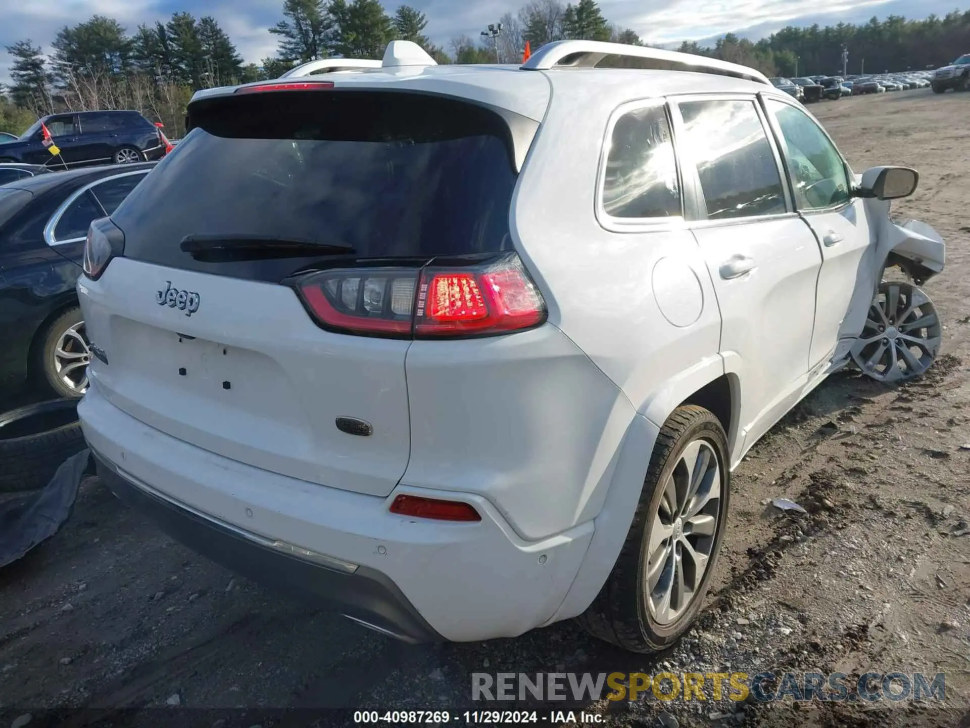 4 Photograph of a damaged car 1C4PJMJX2KD356346 JEEP CHEROKEE 2019