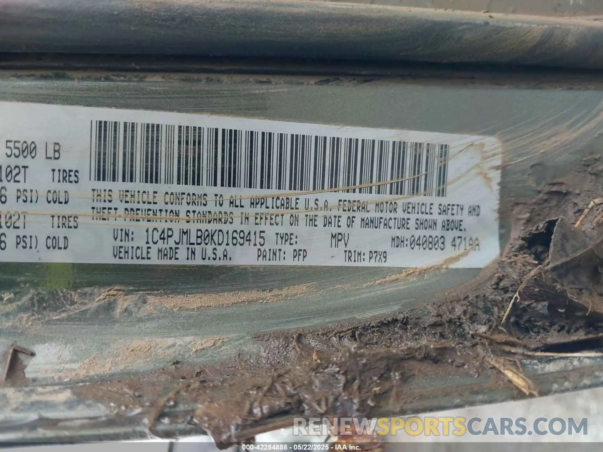 9 Photograph of a damaged car 1C4PJMLB0KD169415 JEEP CHEROKEE 2019