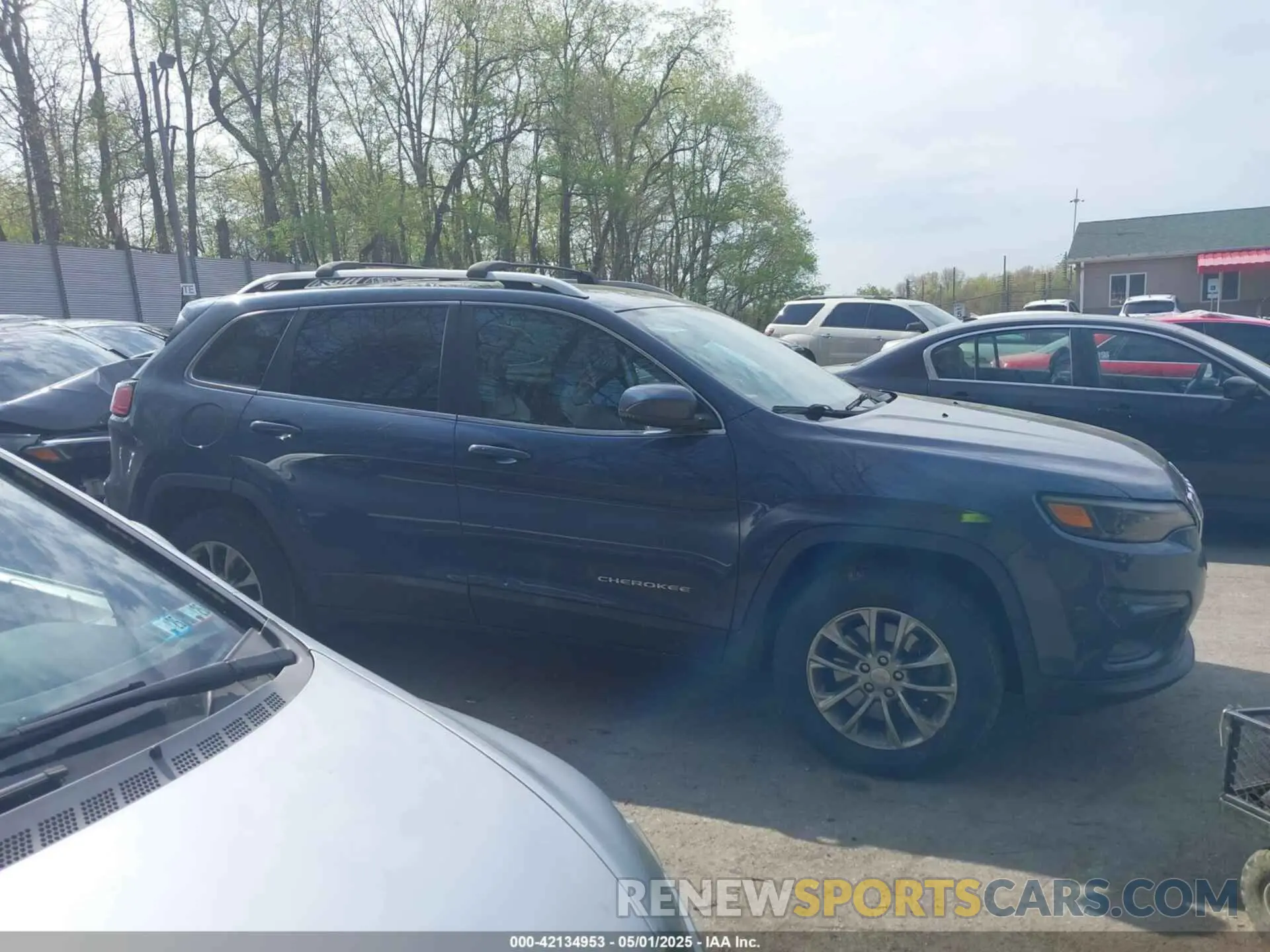 14 Photograph of a damaged car 1C4PJMLB0KD481881 JEEP CHEROKEE 2019