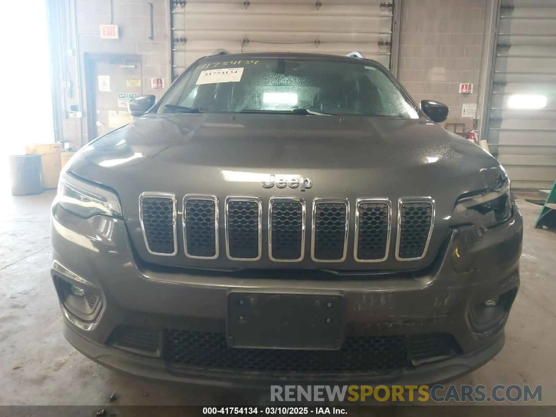 12 Photograph of a damaged car 1C4PJMLB1KD139940 JEEP CHEROKEE 2019