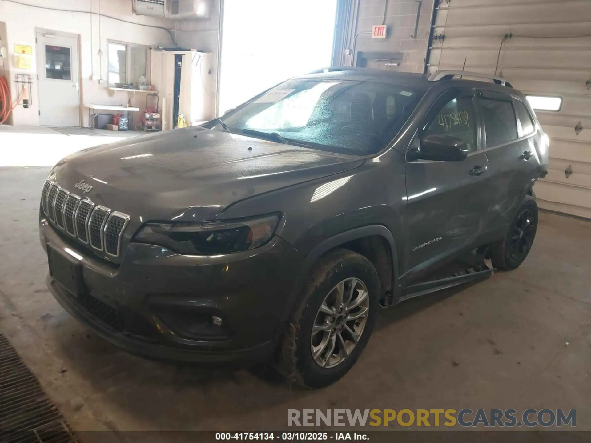 2 Photograph of a damaged car 1C4PJMLB1KD139940 JEEP CHEROKEE 2019