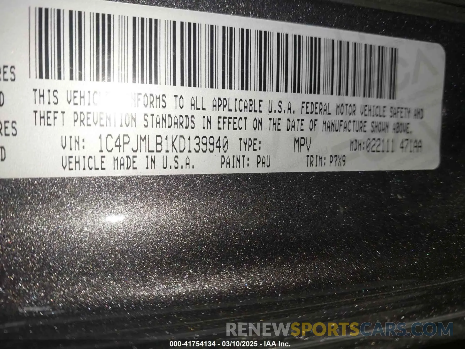 9 Photograph of a damaged car 1C4PJMLB1KD139940 JEEP CHEROKEE 2019