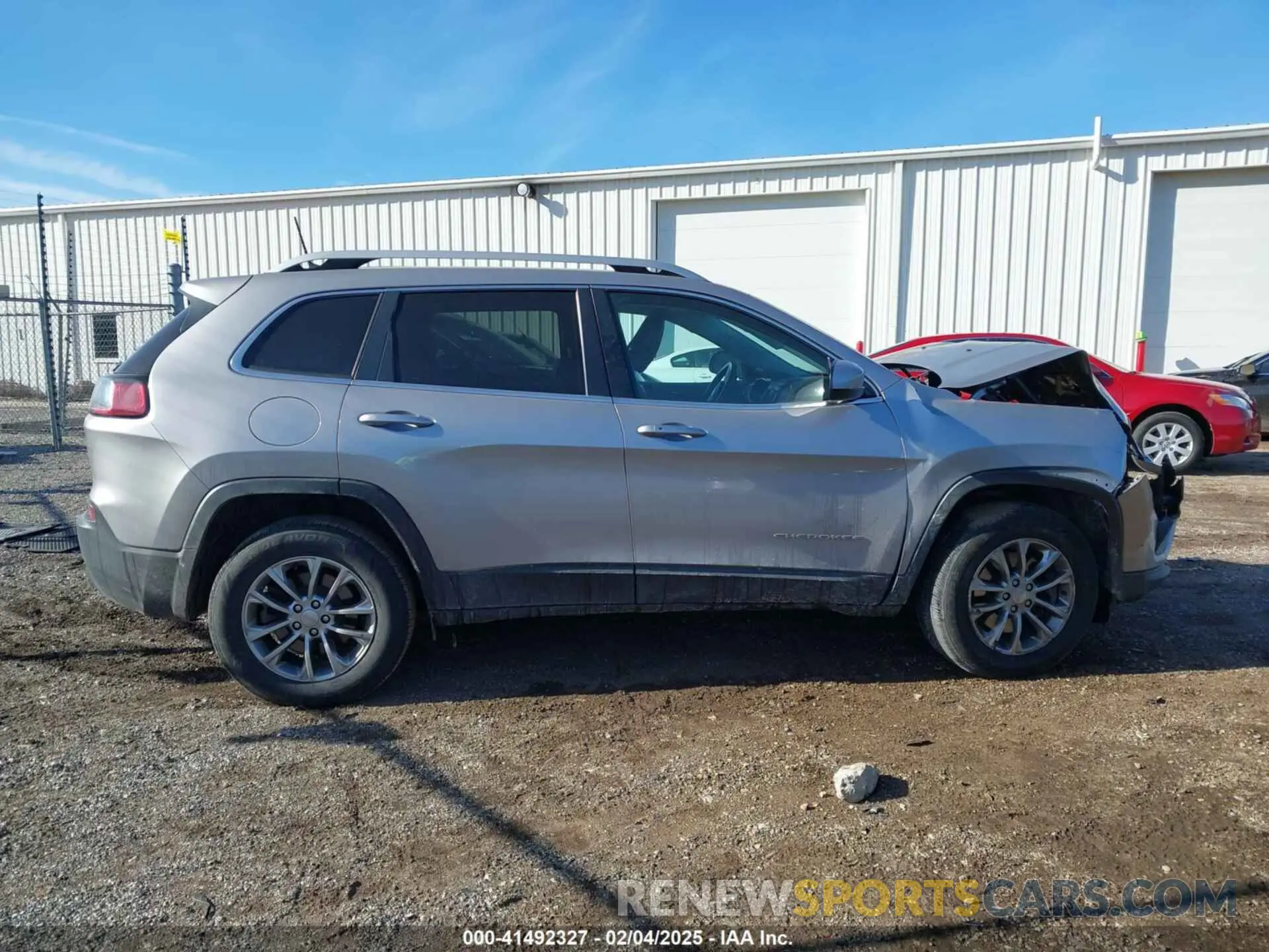 13 Photograph of a damaged car 1C4PJMLB1KD166927 JEEP CHEROKEE 2019