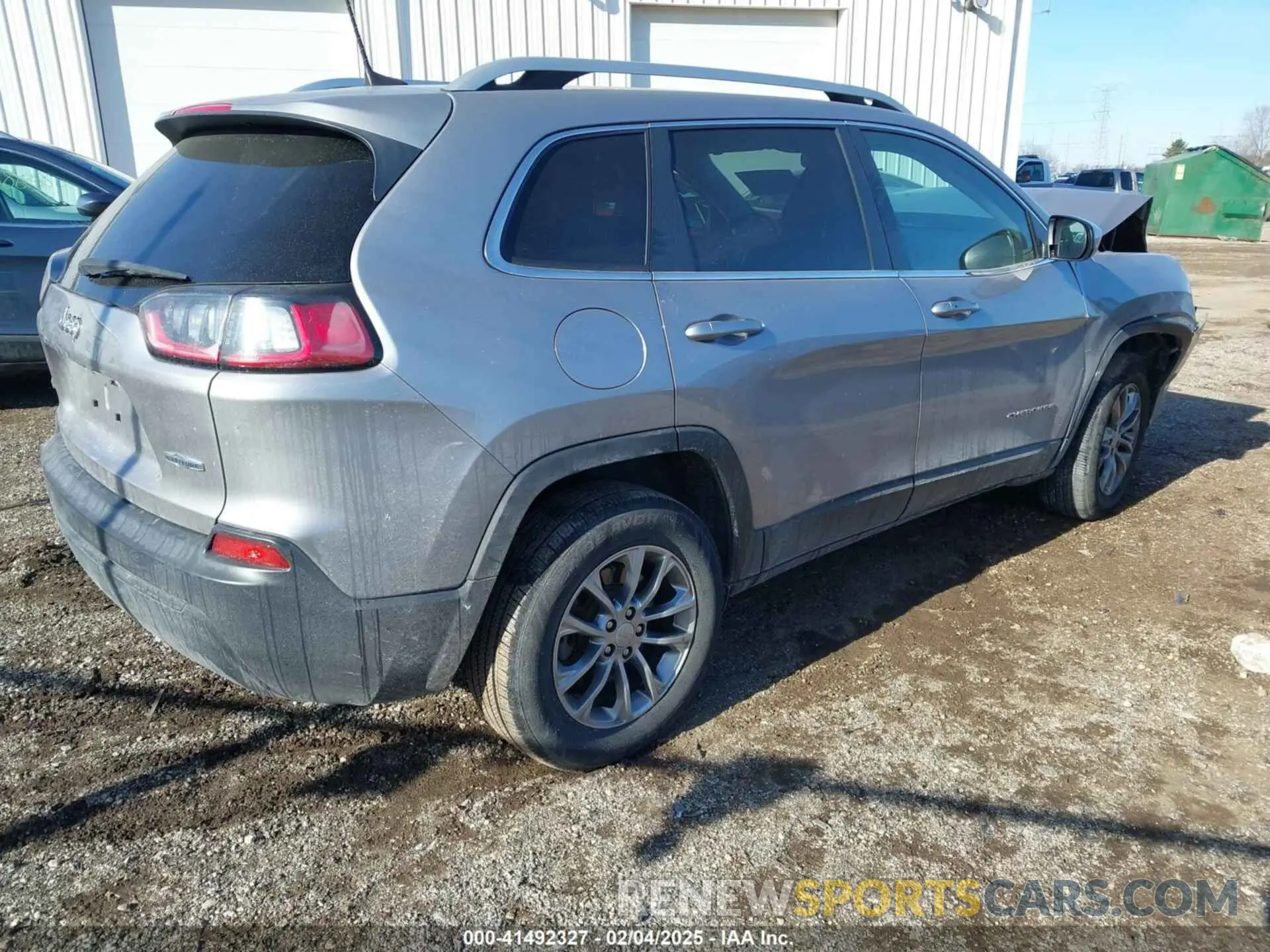 4 Photograph of a damaged car 1C4PJMLB1KD166927 JEEP CHEROKEE 2019