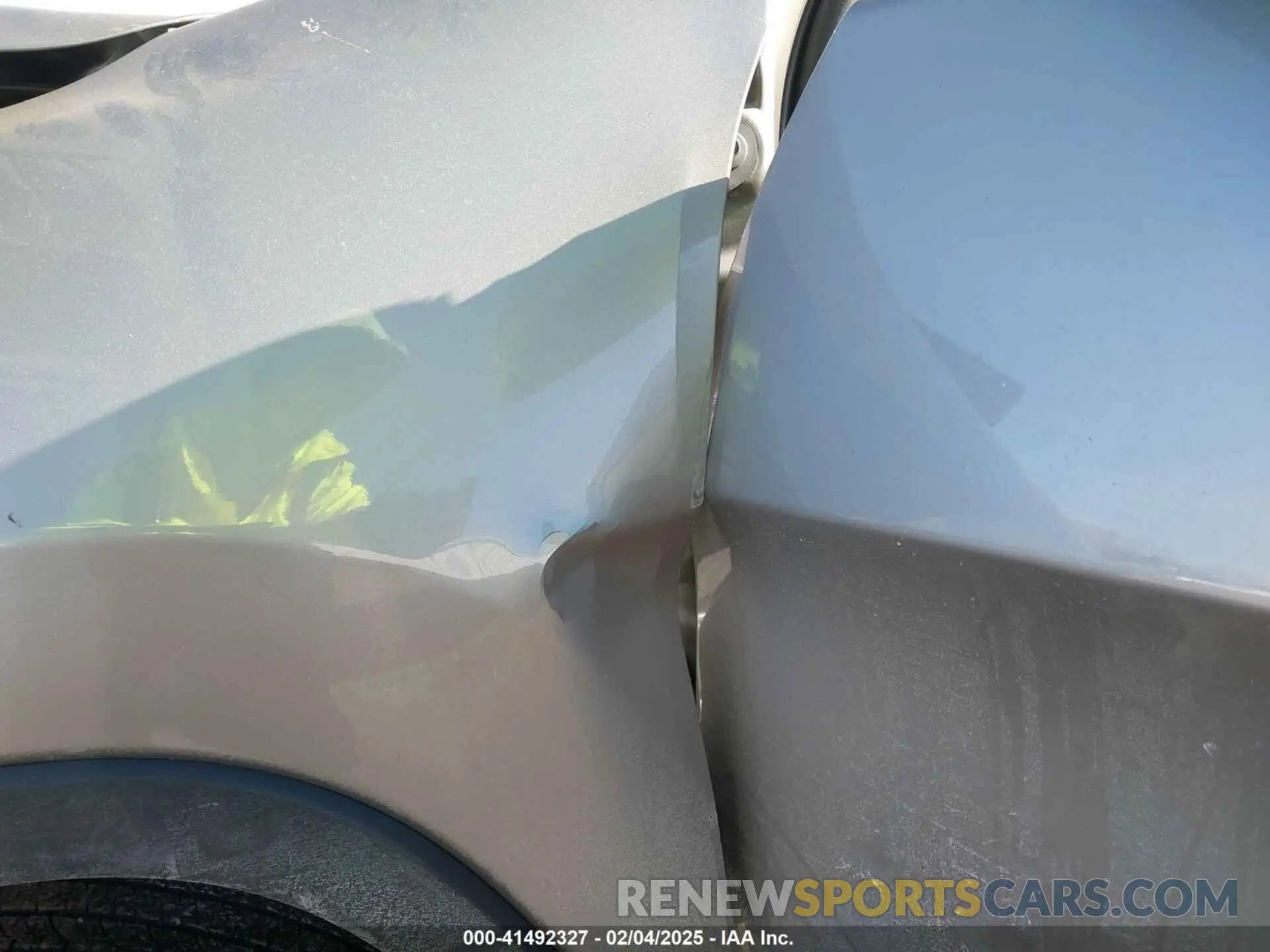 6 Photograph of a damaged car 1C4PJMLB1KD166927 JEEP CHEROKEE 2019