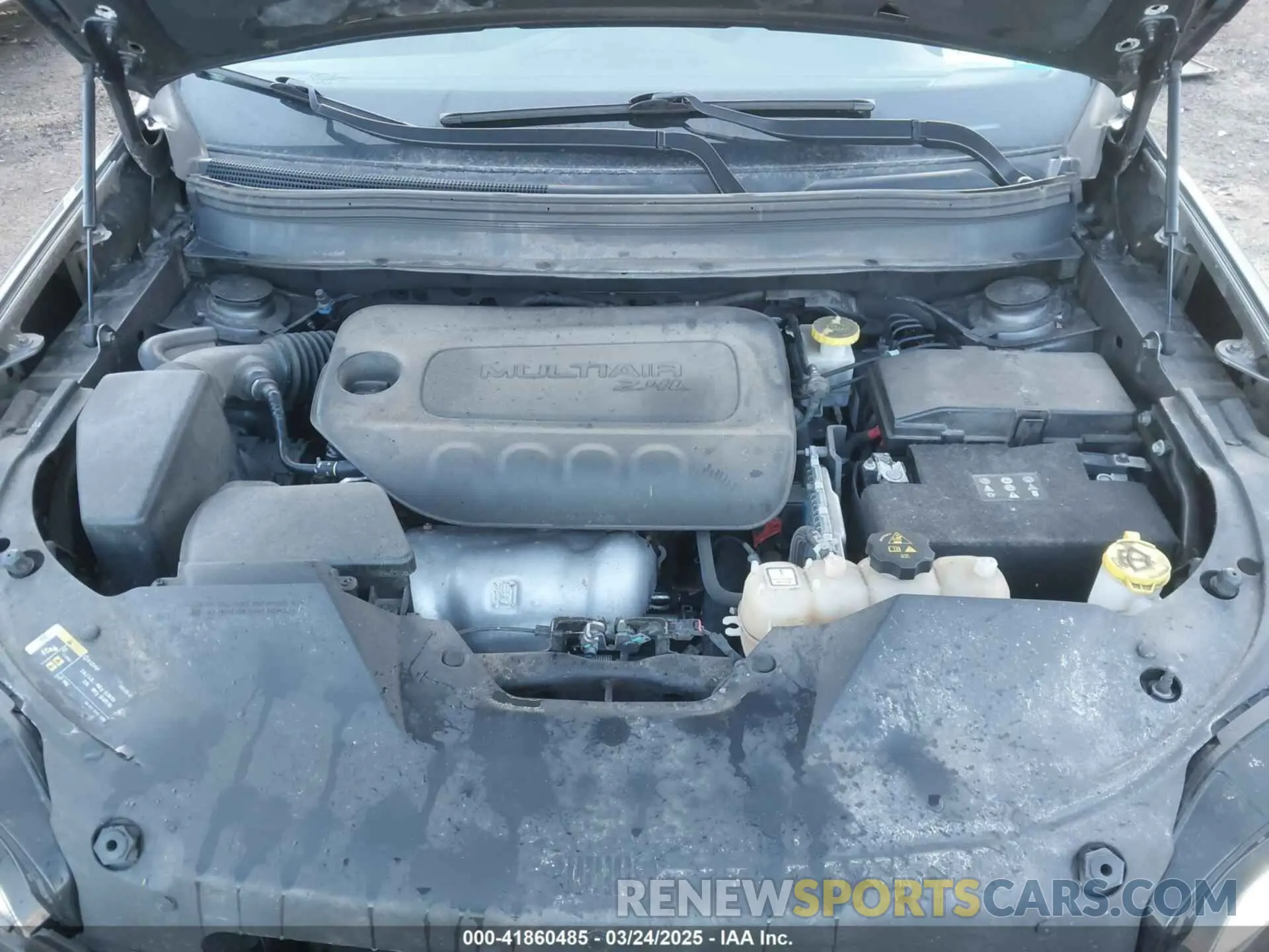 10 Photograph of a damaged car 1C4PJMLB1KD311884 JEEP CHEROKEE 2019